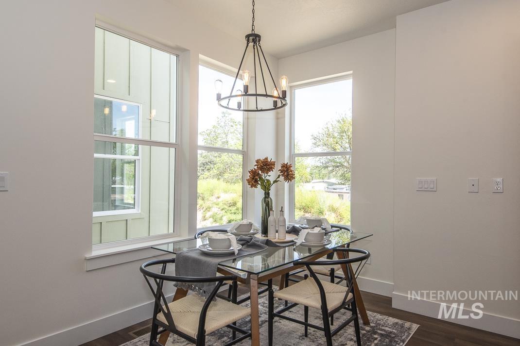 479 E Violets Cove Ln Property Photo 13