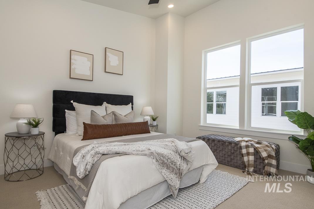 479 E Violets Cove Ln Property Photo 14