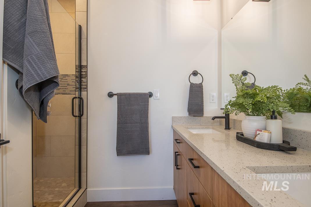 479 E Violets Cove Ln Property Photo 19