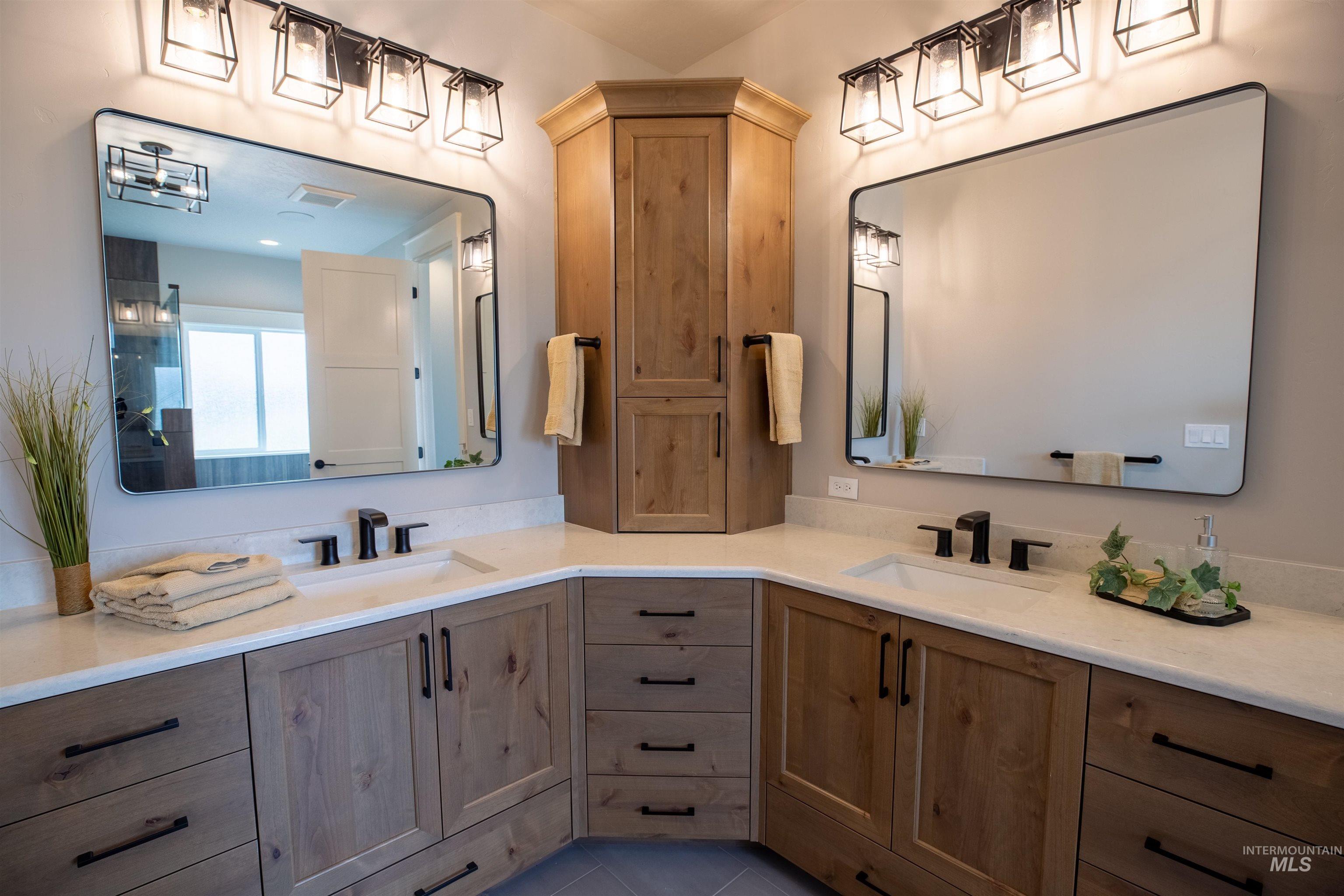 132 E Heliotrope Drive Property Photo 24