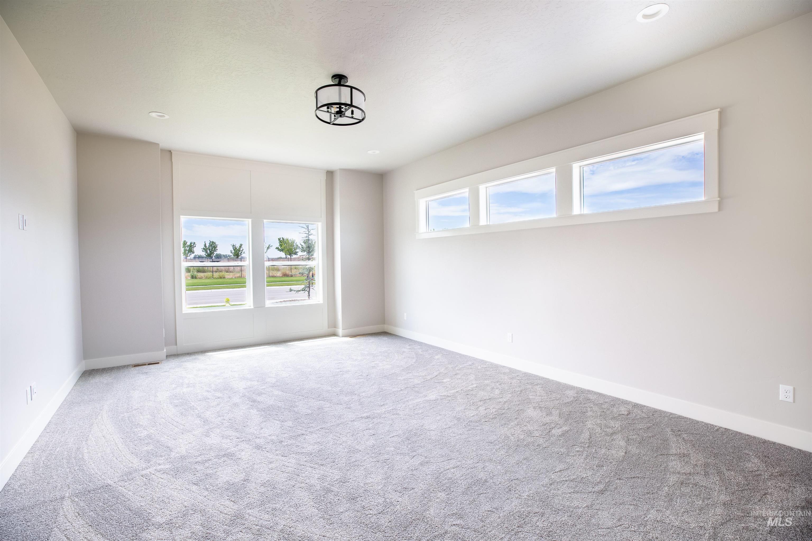 132 E Heliotrope Drive Property Photo 32