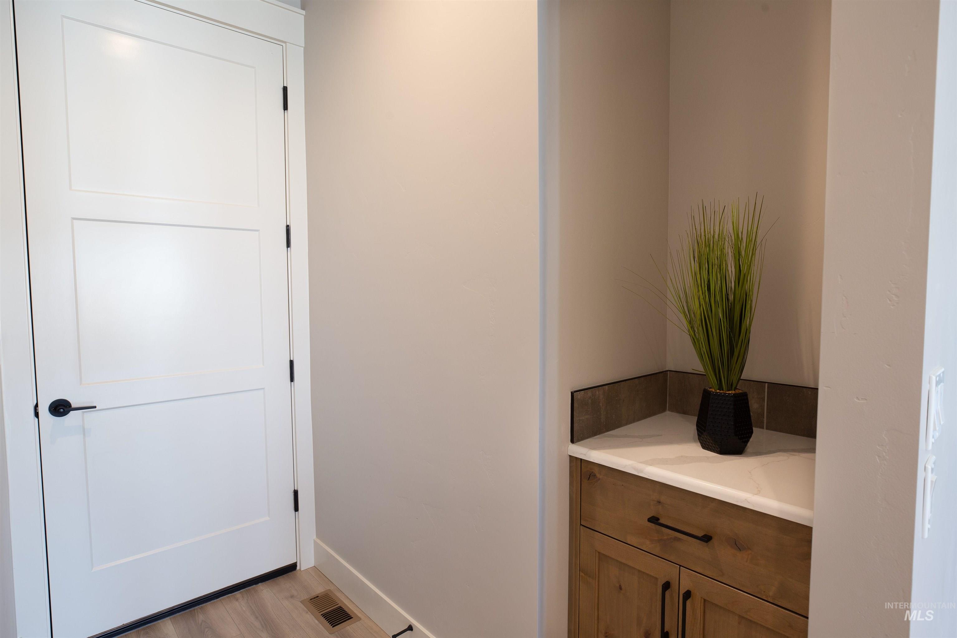 132 E Heliotrope Drive Property Photo 35