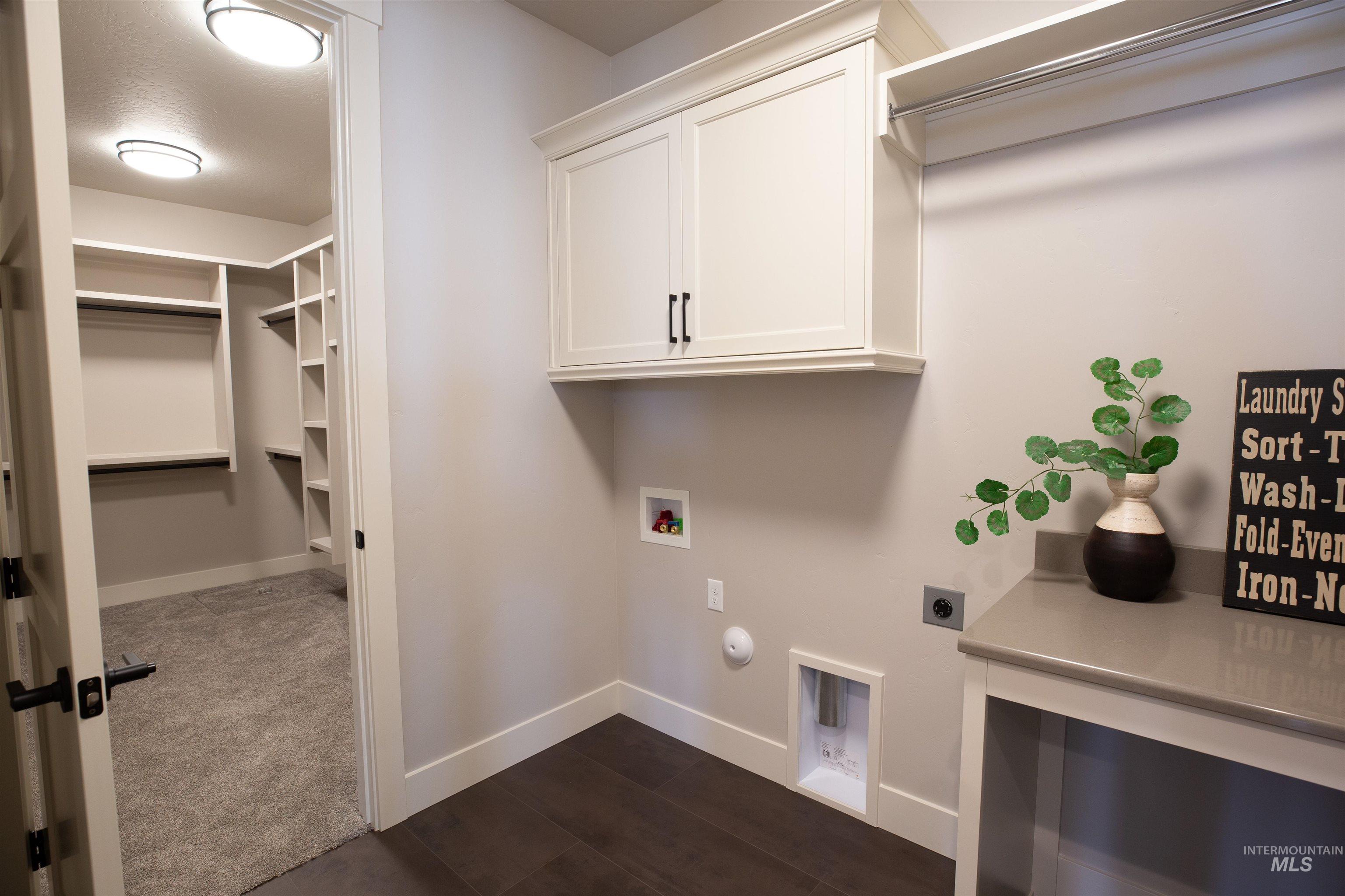 132 E Heliotrope Drive Property Photo 36