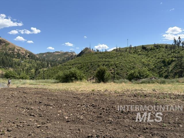 355 Glenwood Road Property Photo 2