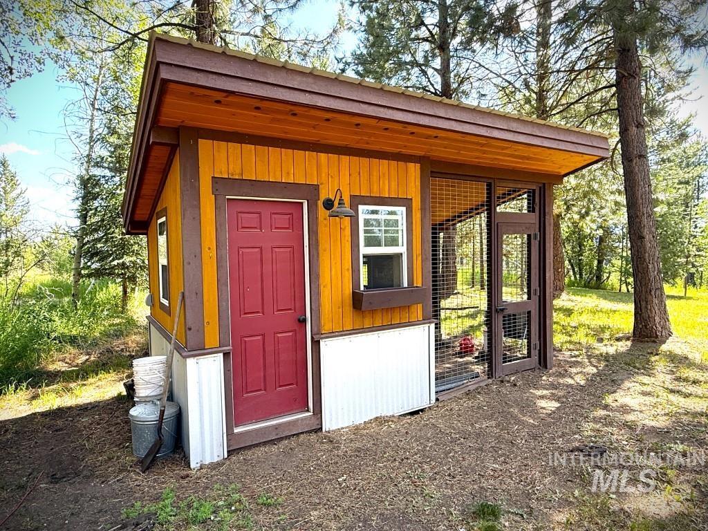 155 Potter Lane Property Photo 12