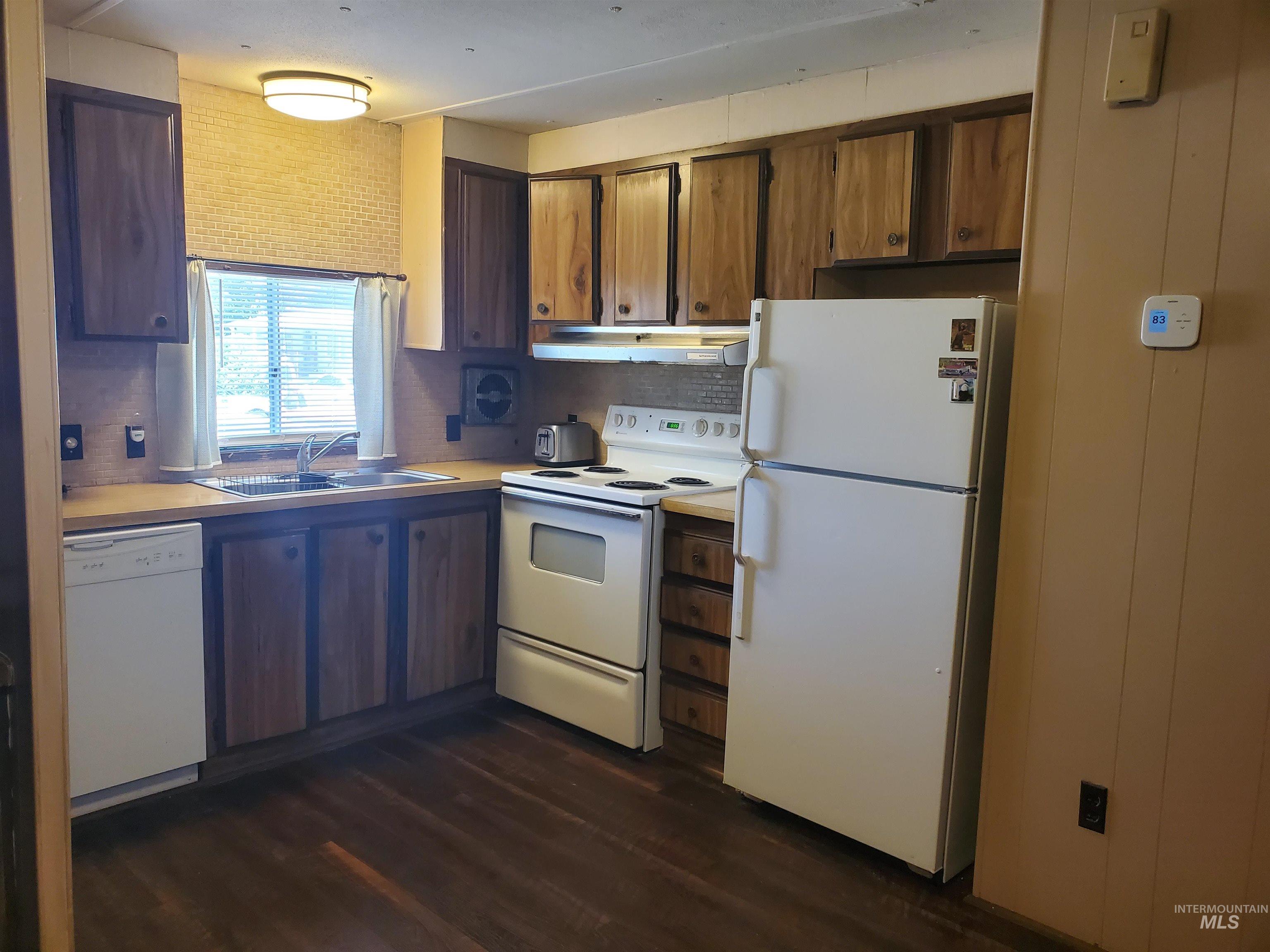 198 South Hills Property Photo 2