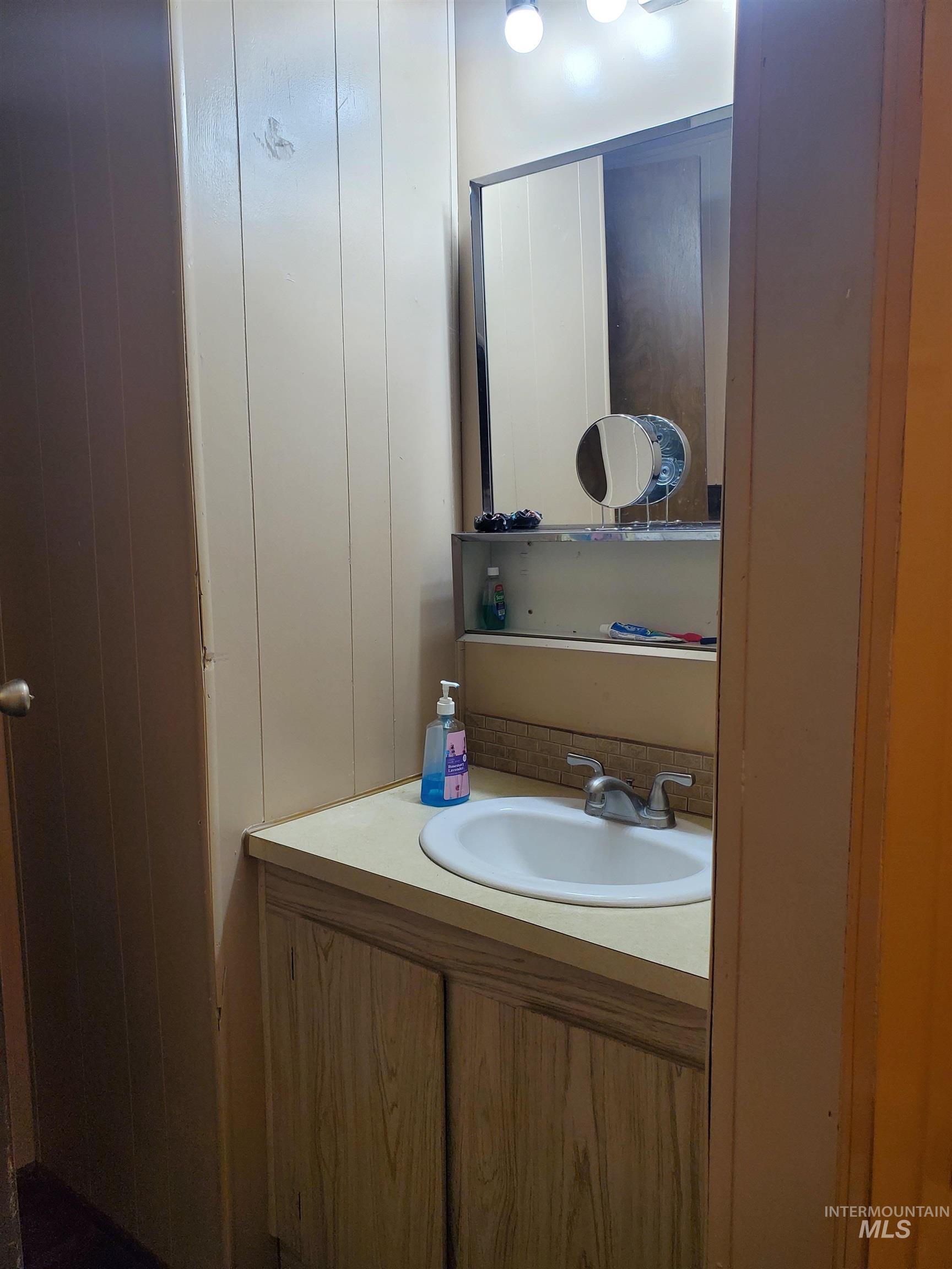 198 South Hills Property Photo 16