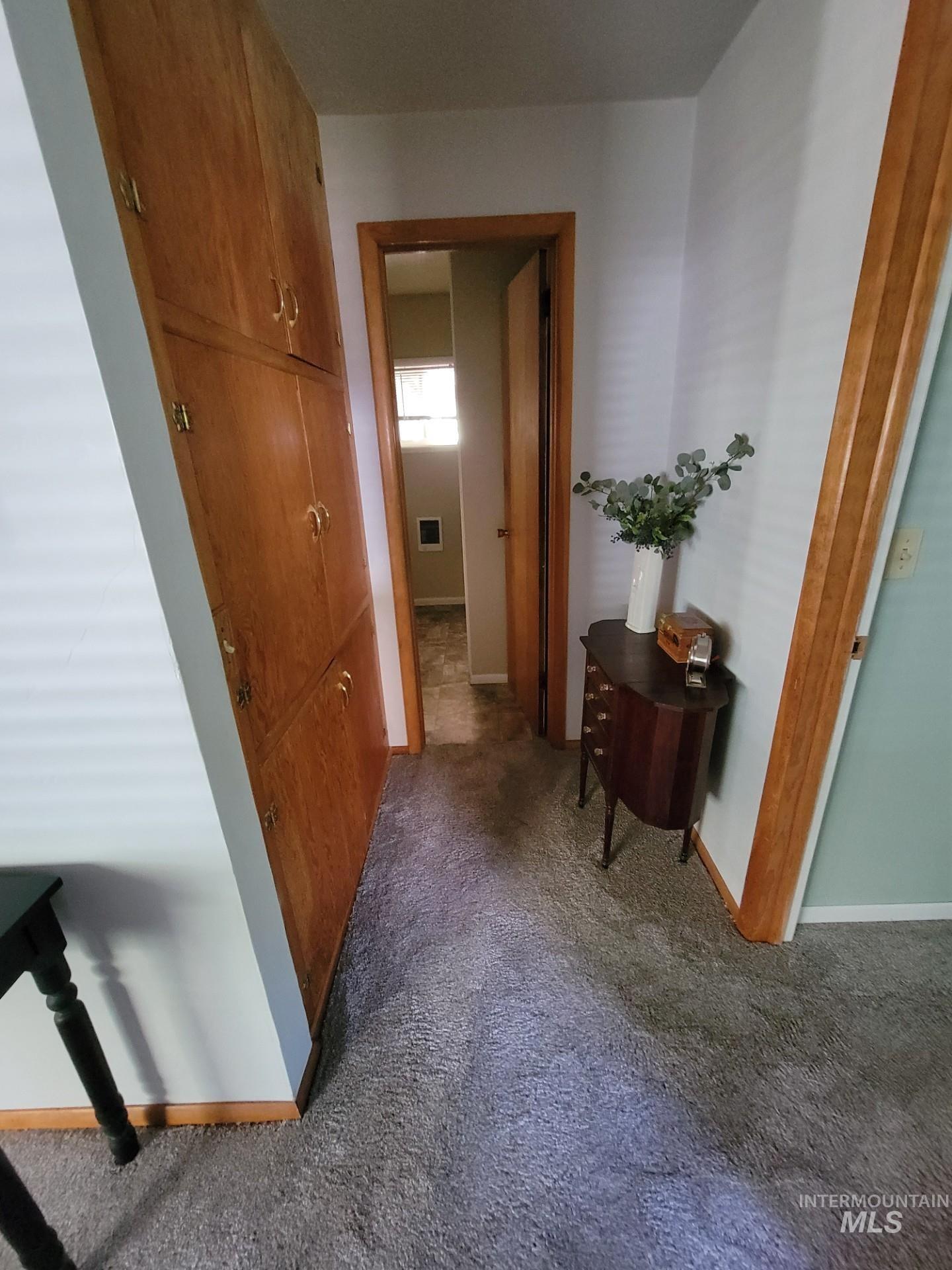 516 S Main Street Property Photo 8