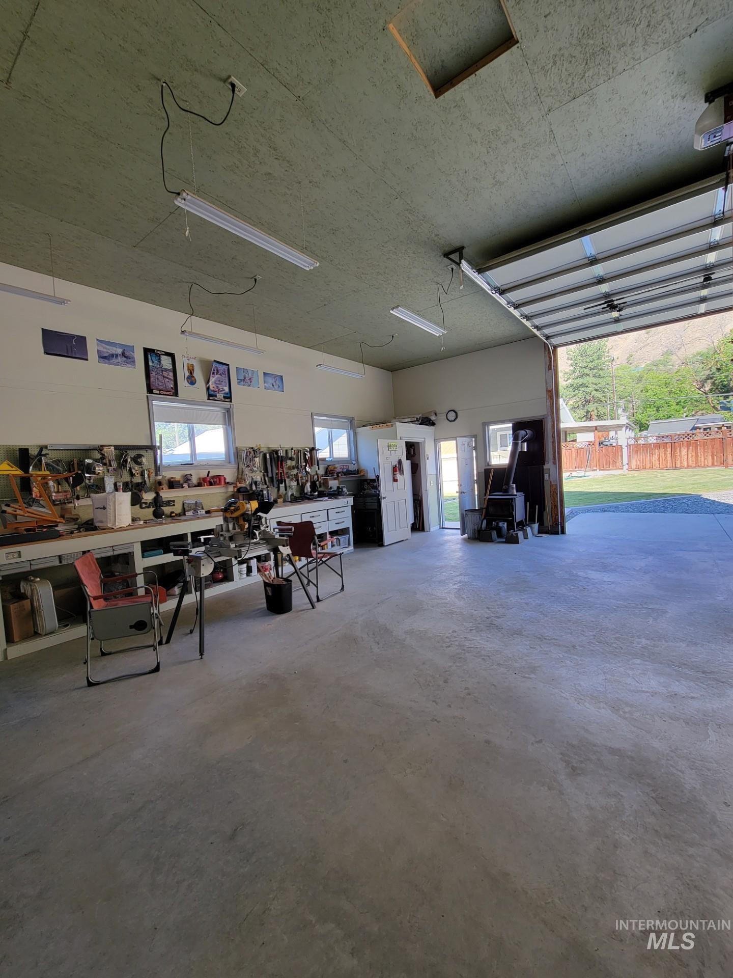 516 S Main Street Property Photo 10