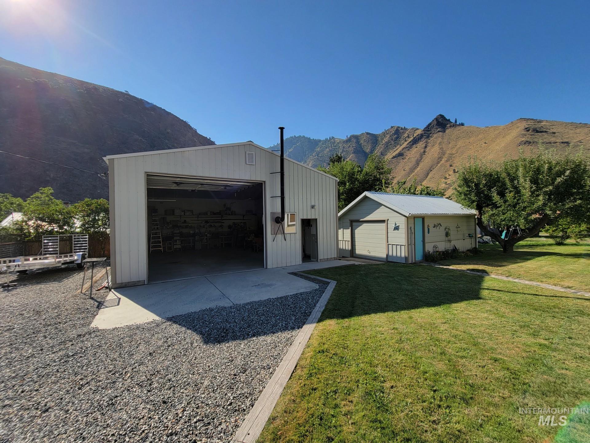 516 S Main Street Property Photo 11