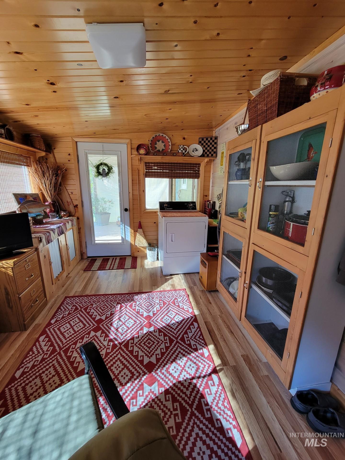 516 S Main Street Property Photo 17