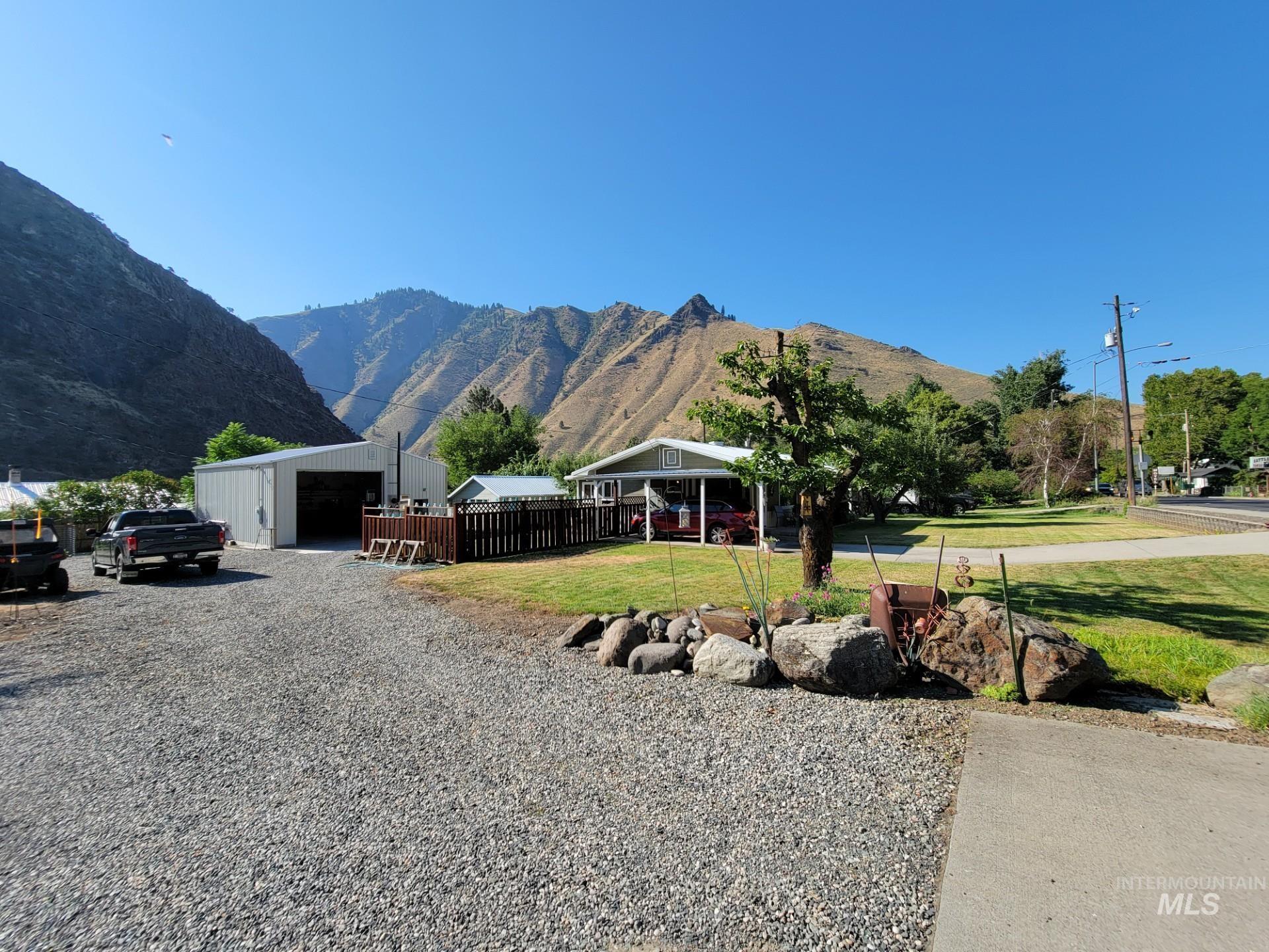 516 S Main Street Property Photo 23