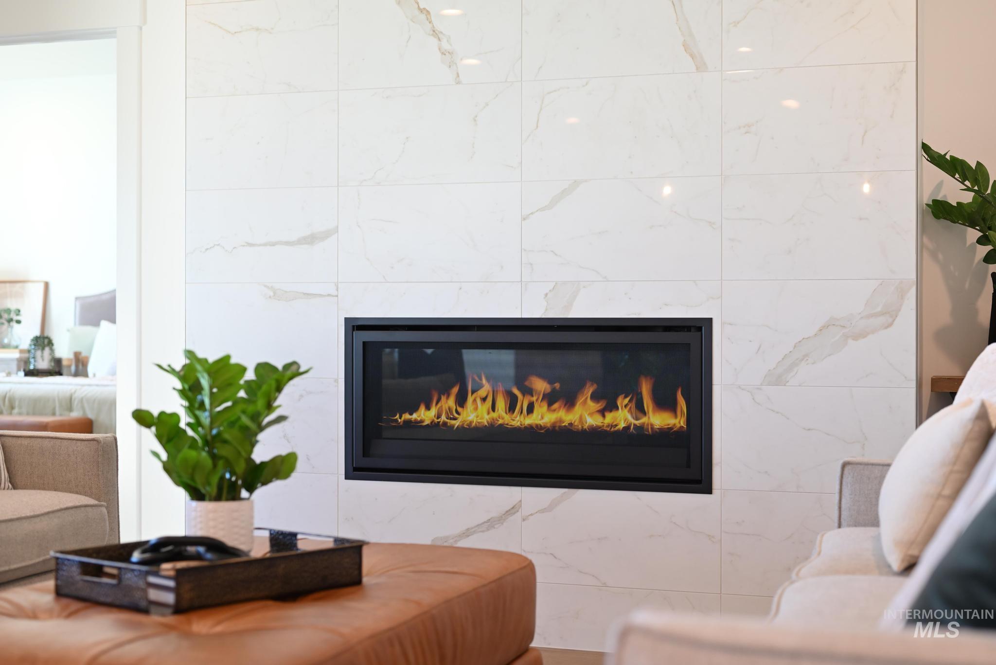 1052 N Kenora Pl Property Photo 6