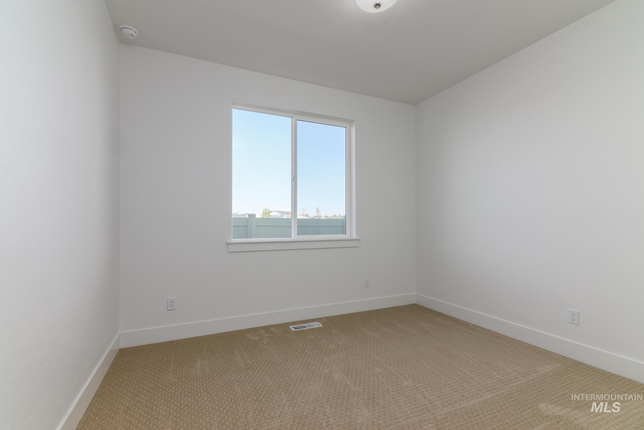 1052 N Kenora Pl Property Photo 20