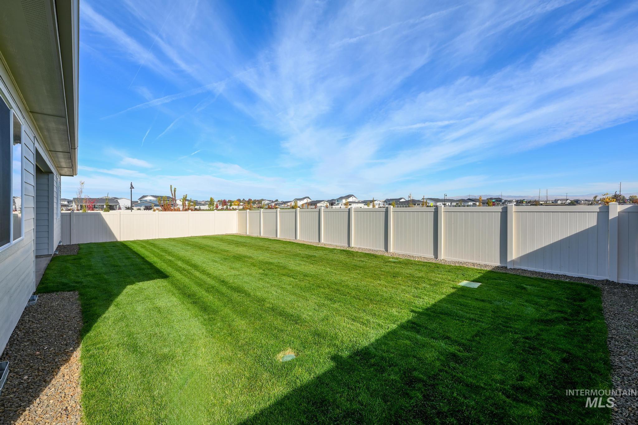 1052 N Kenora Pl Property Photo 26