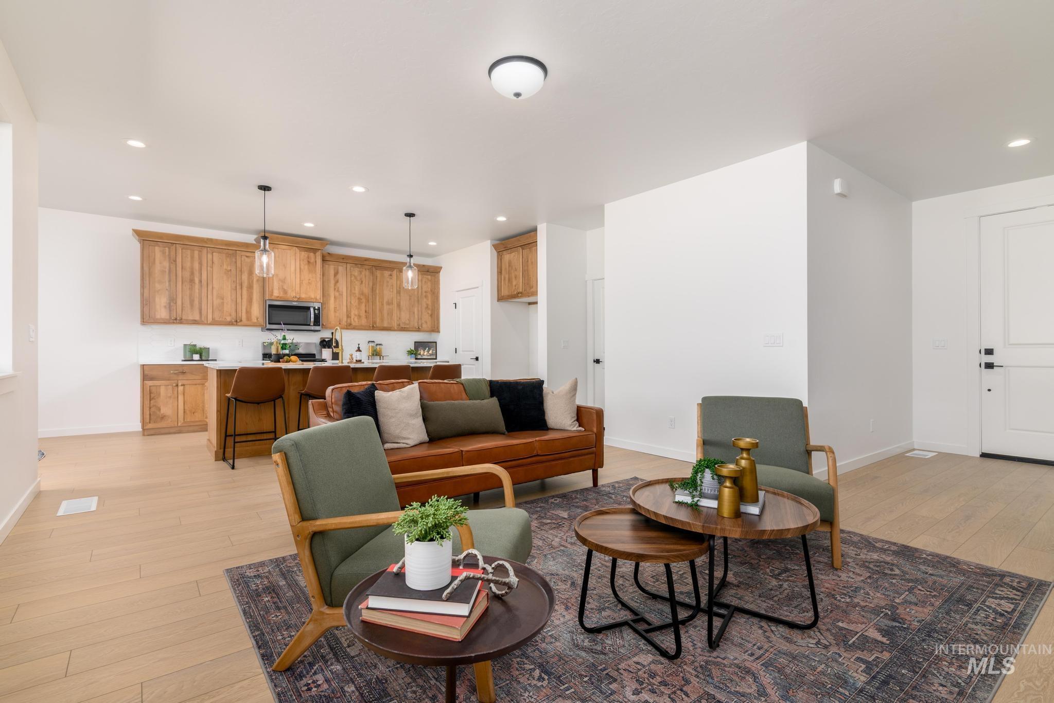 1851 W Blue Lightning St Property Photo 2