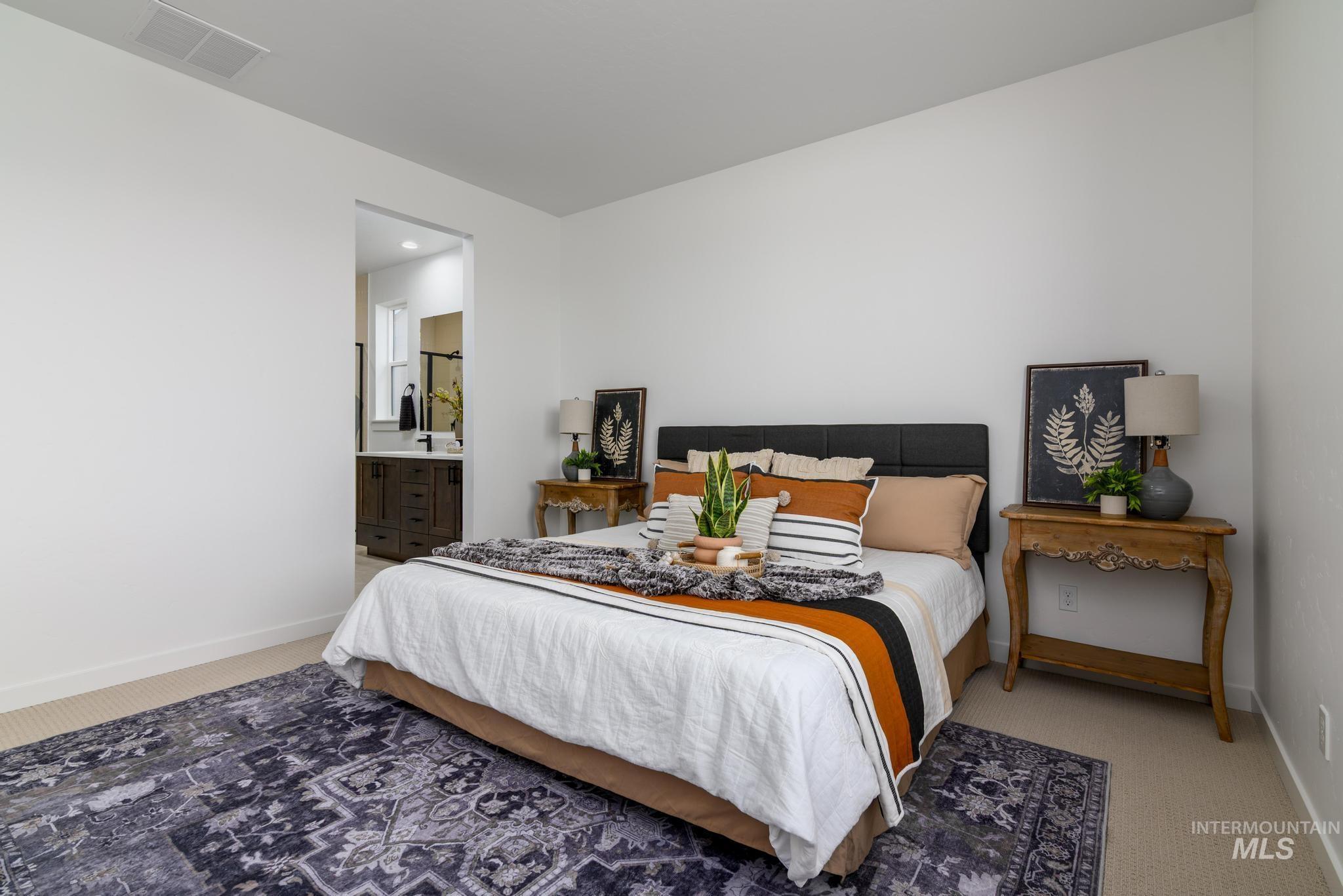 1851 W Blue Lightning St Property Photo 4