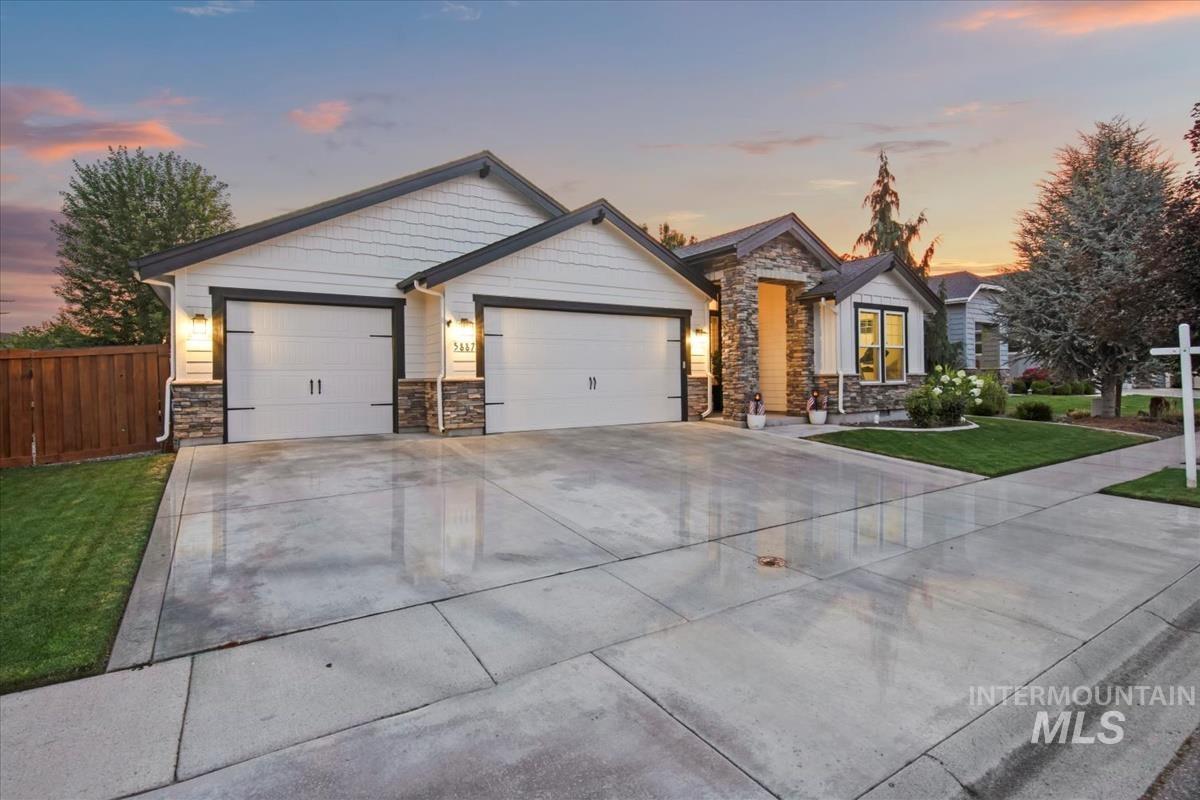 5887 N Claret Cup Way Property Photo 1