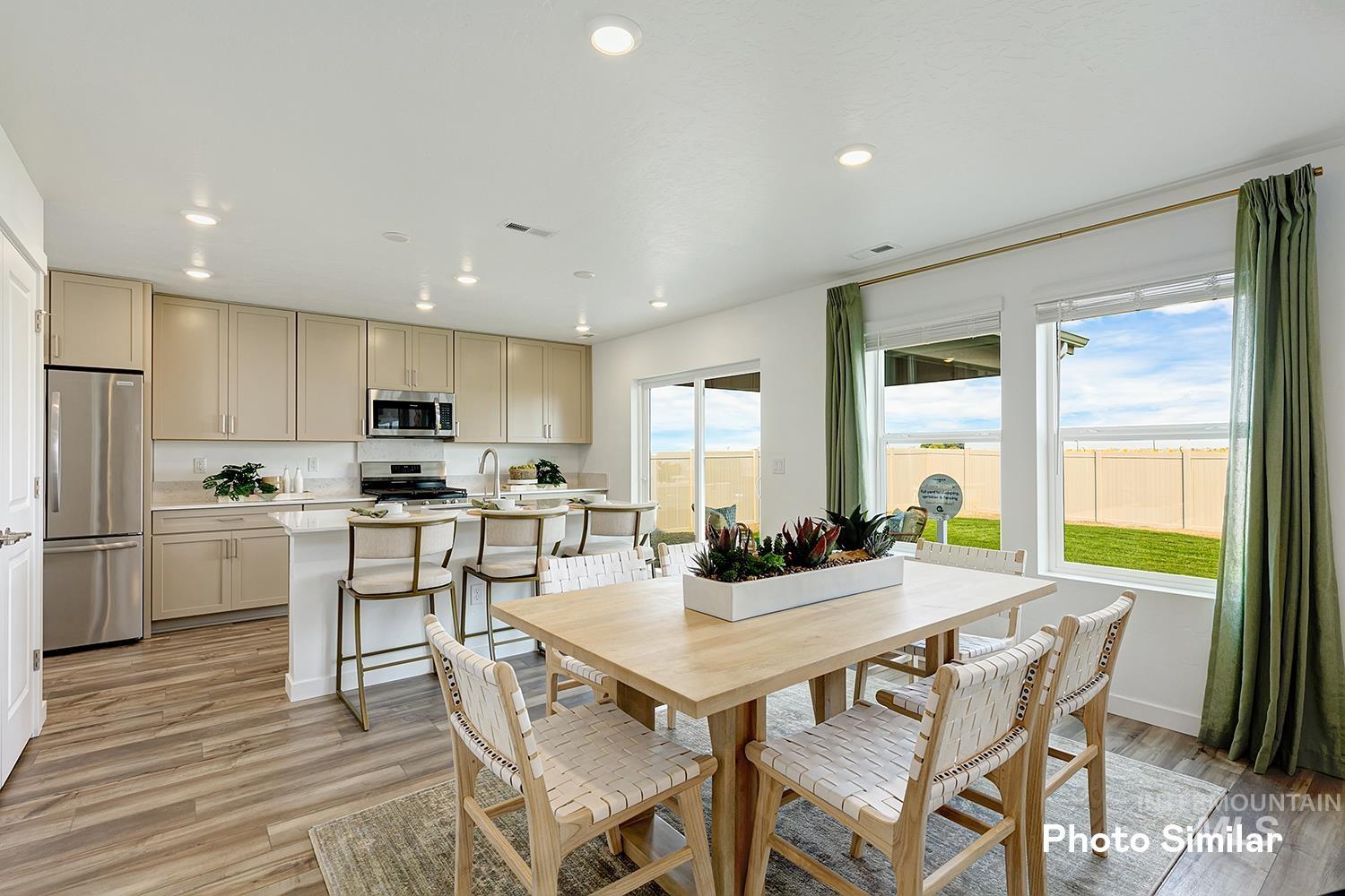 9244 W Happy Day Dr Property Photo 10