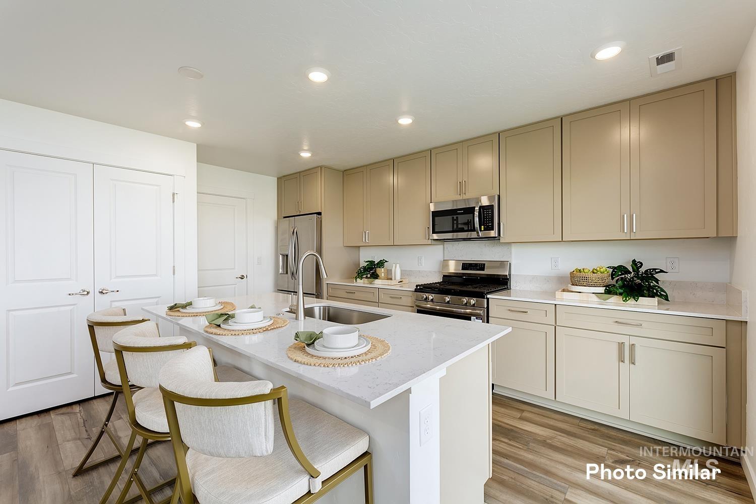 9244 W Happy Day Dr Property Photo 17