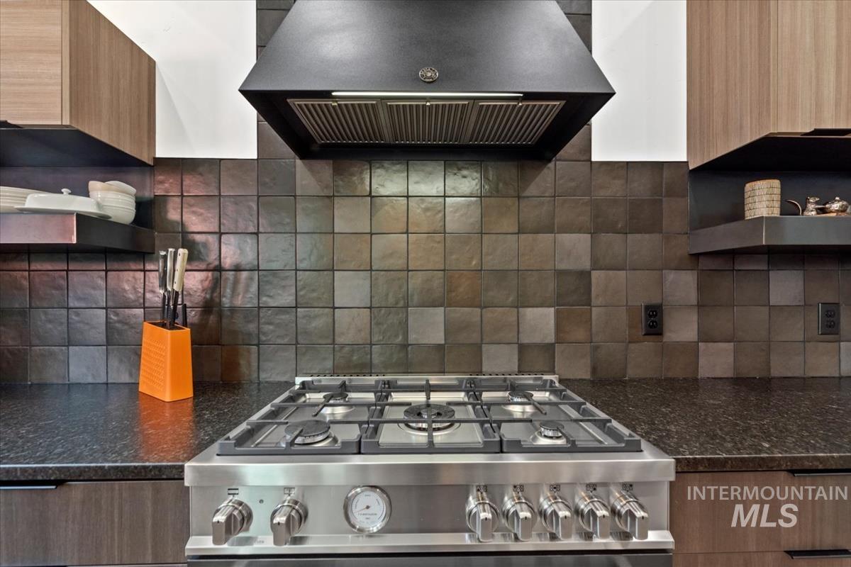 13 Cross Country Ct. Property Photo 17