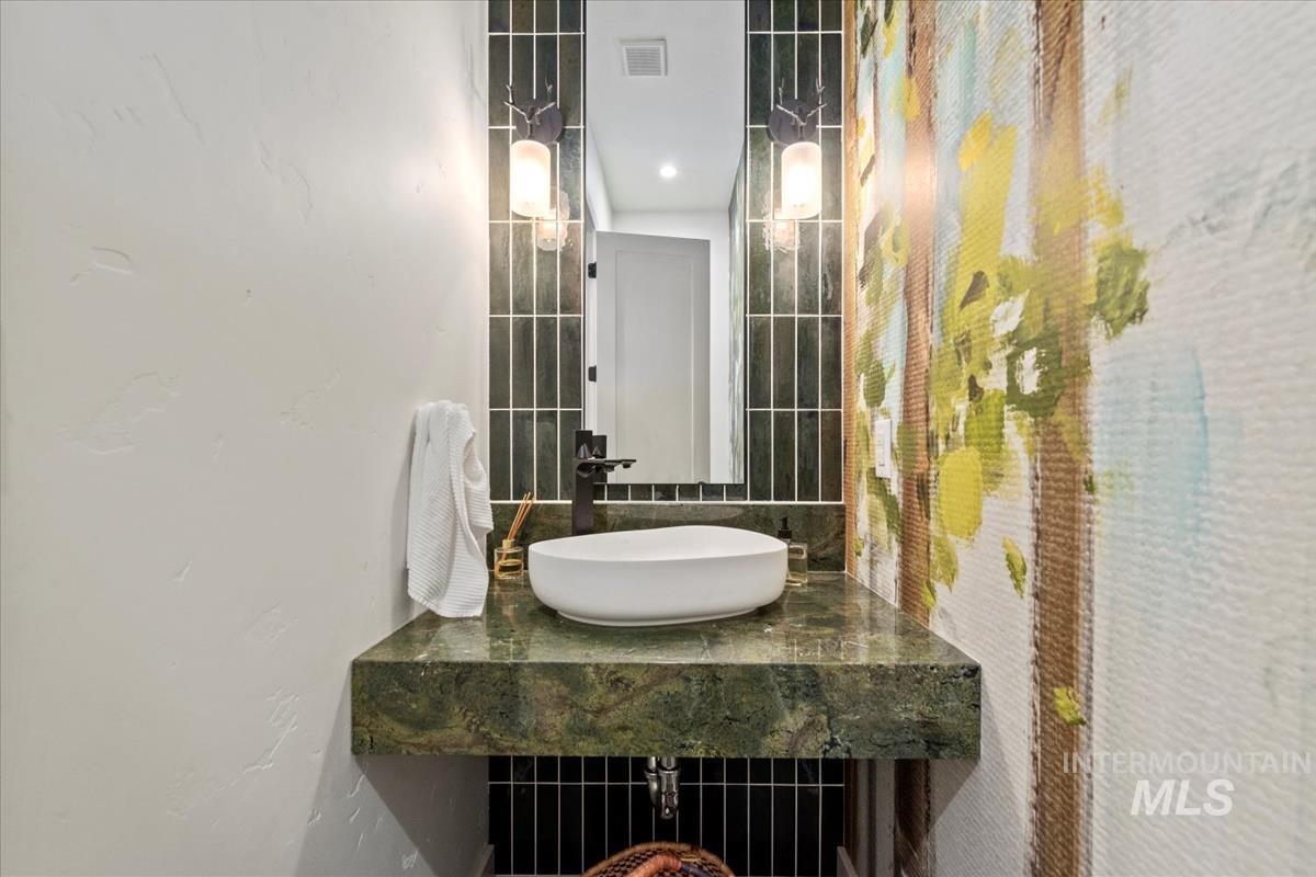 13 Cross Country Ct. Property Photo 19