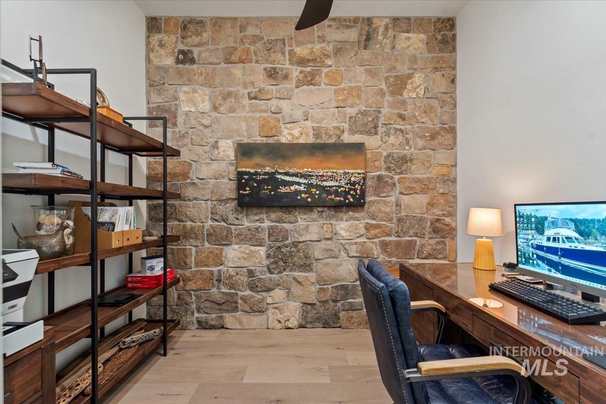 13 Cross Country Ct. Property Photo 22