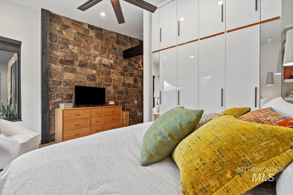 13 Cross Country Ct. Property Photo 33