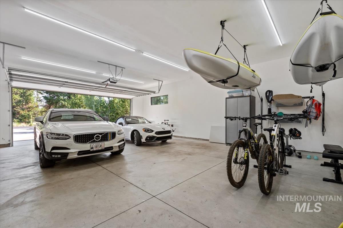 13 Cross Country Ct. Property Photo 34