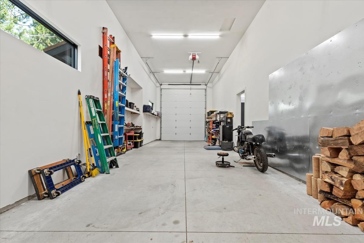 13 Cross Country Ct. Property Photo 36