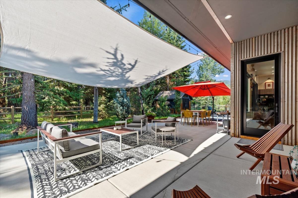 13 Cross Country Ct. Property Photo 38