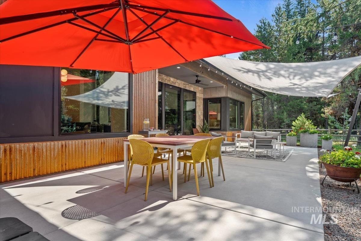 13 Cross Country Ct. Property Photo 41