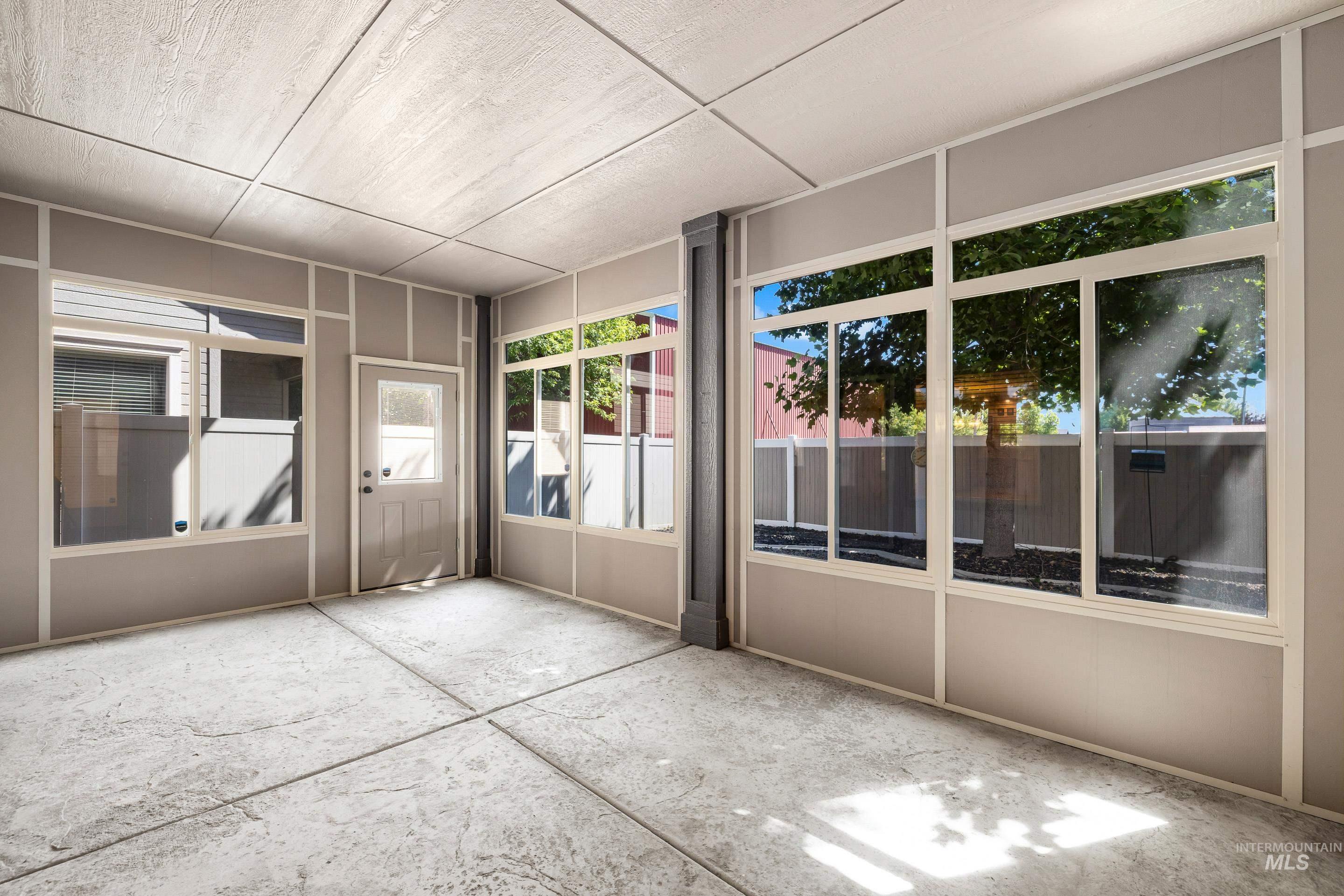 3286 N Gaviola Ave Property Photo 14