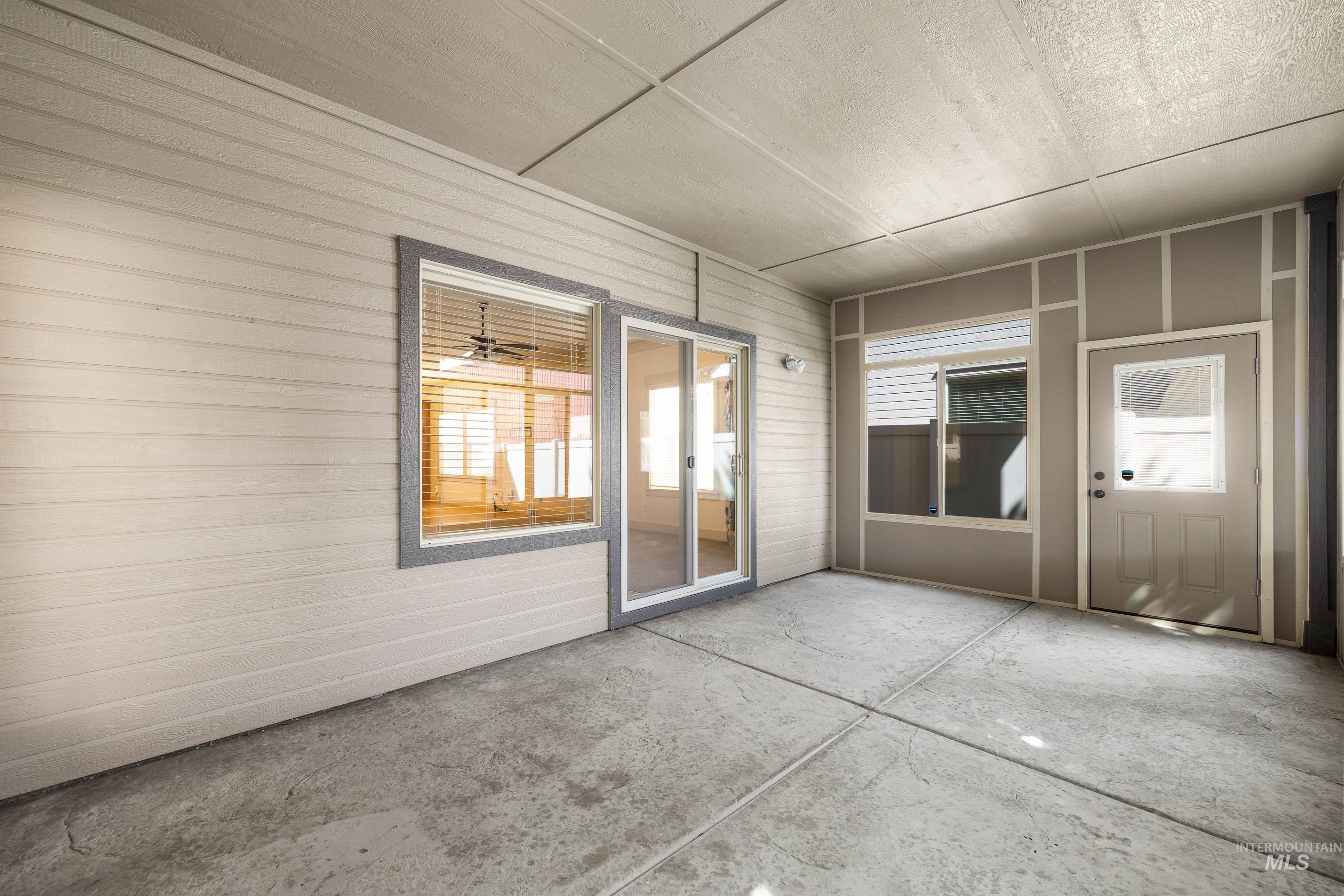 3286 N Gaviola Ave Property Photo 15