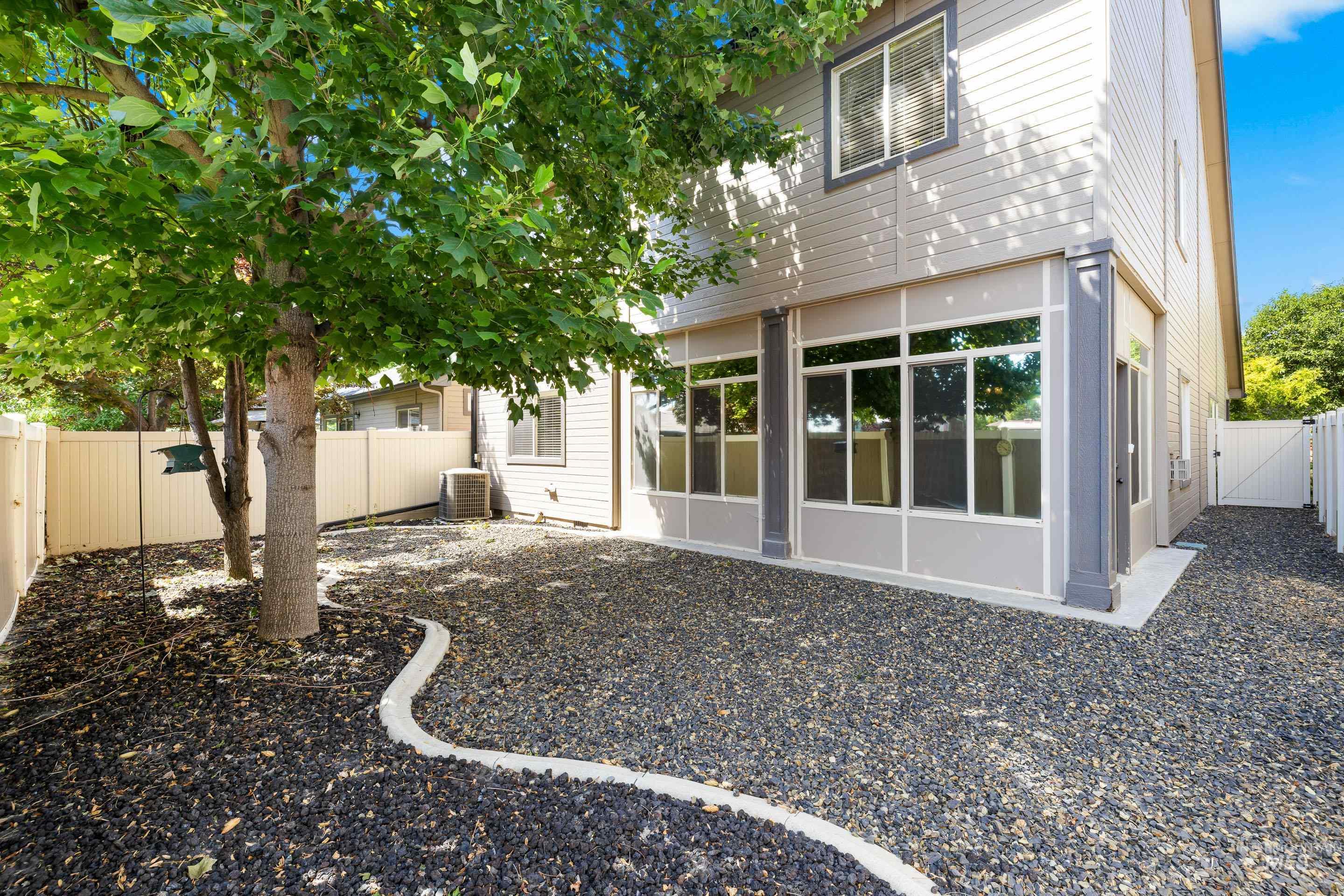 3286 N Gaviola Ave Property Photo 16