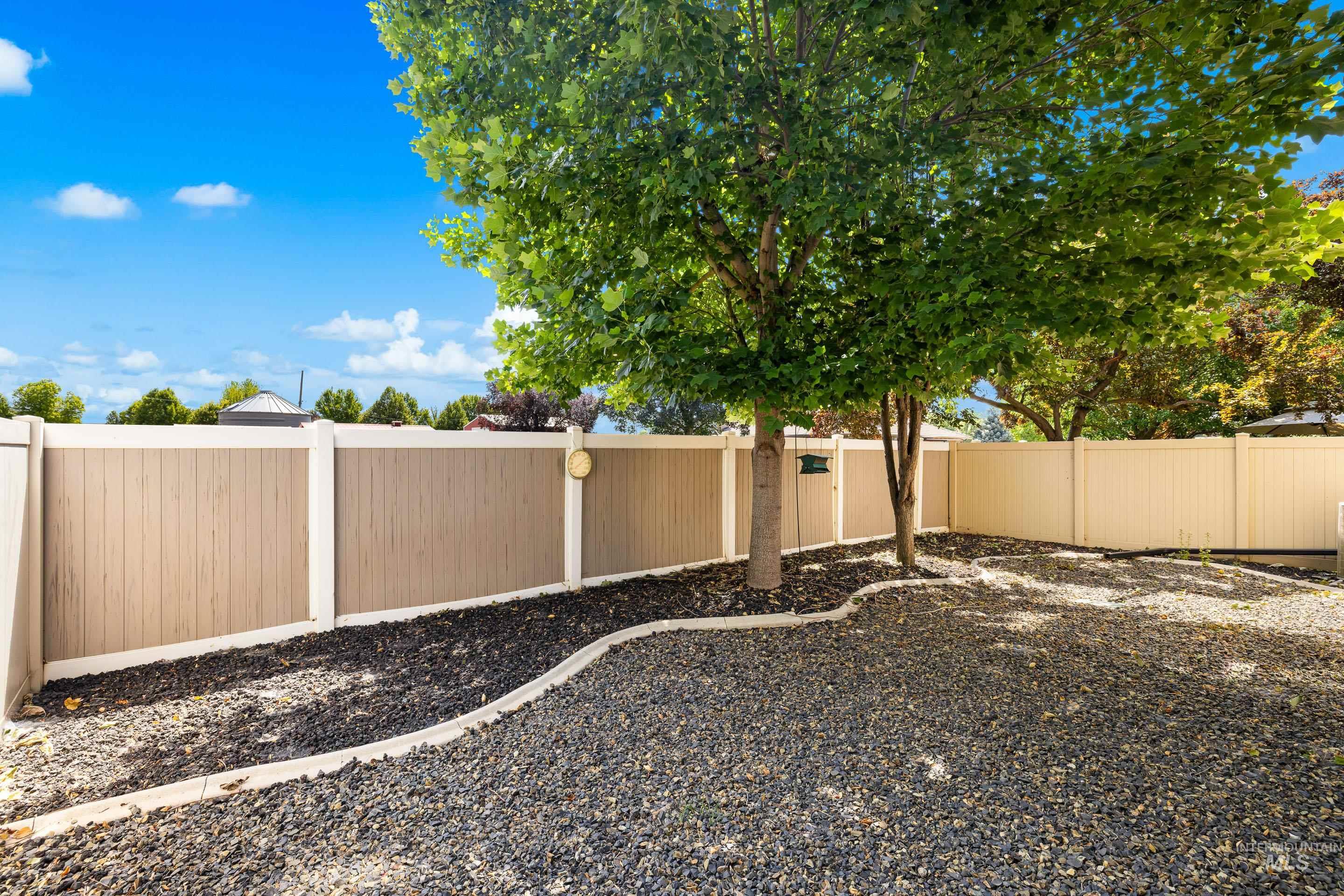 3286 N Gaviola Ave Property Photo 17