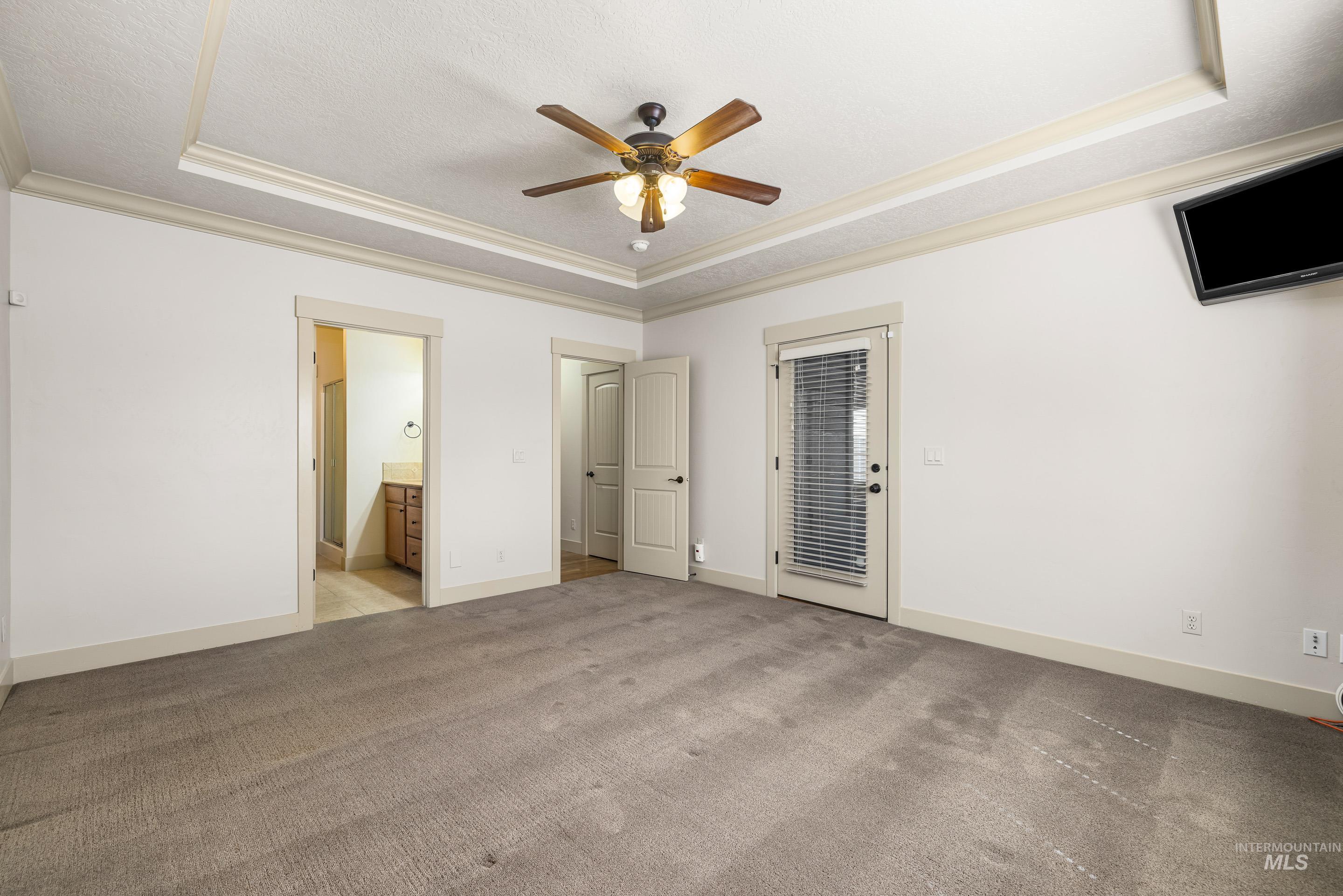 3286 N Gaviola Ave Property Photo 21