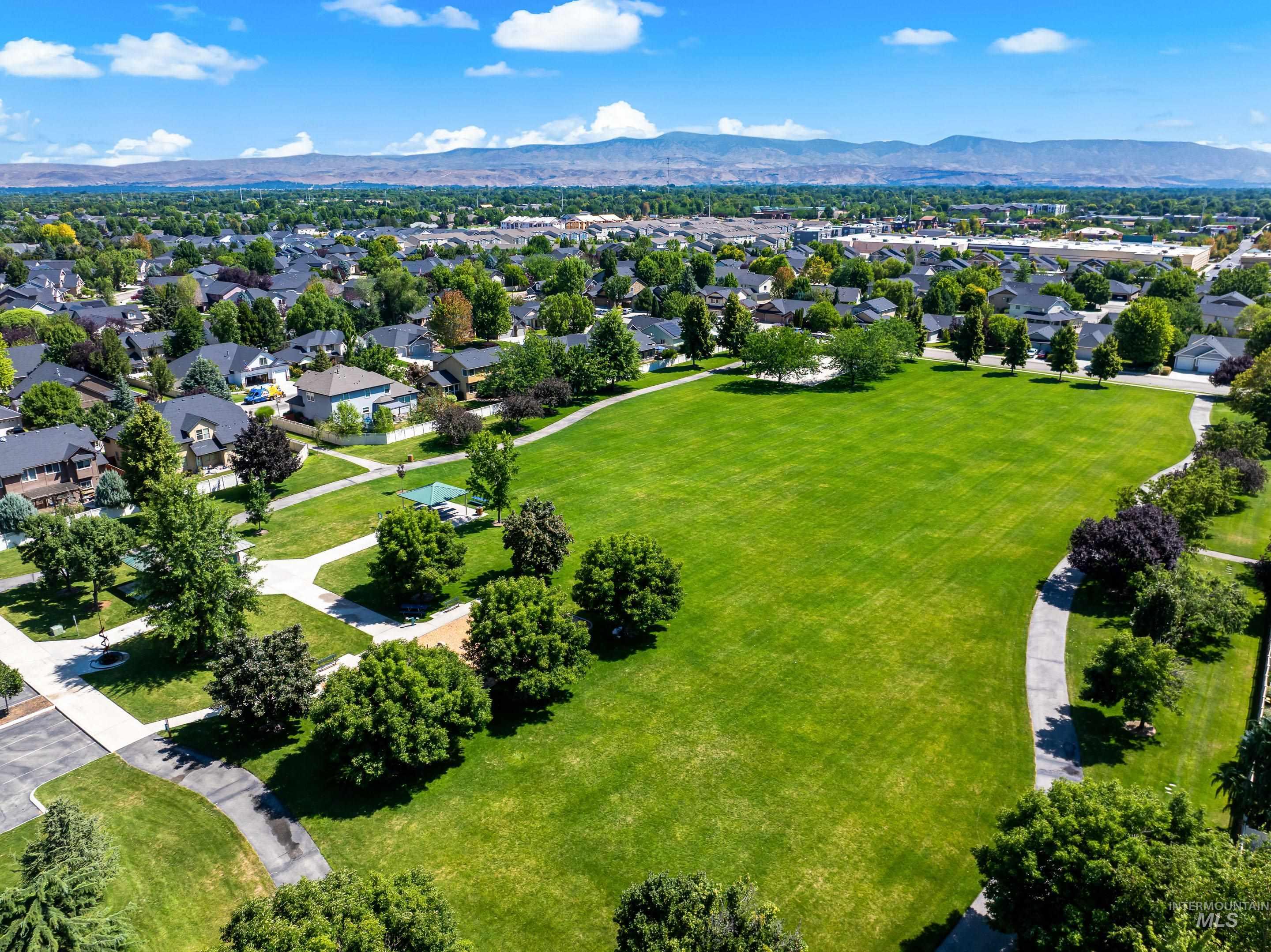 3286 N Gaviola Ave Property Photo 38