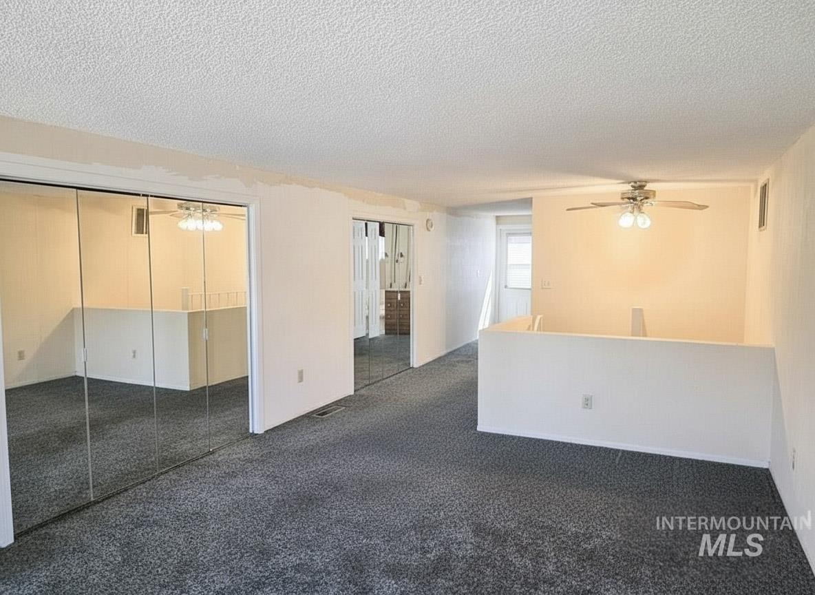 209 Harding St Property Photo 28