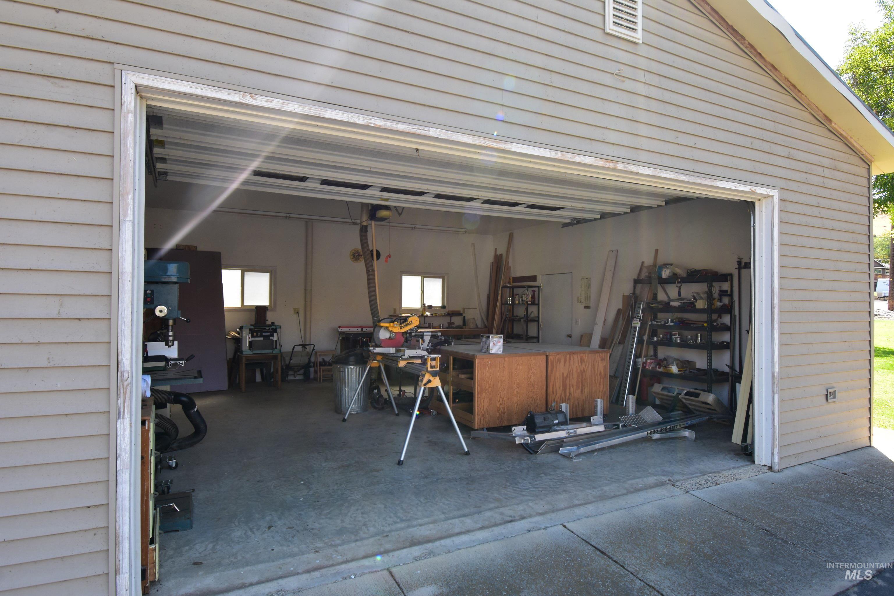 209 Harding St Property Photo 32