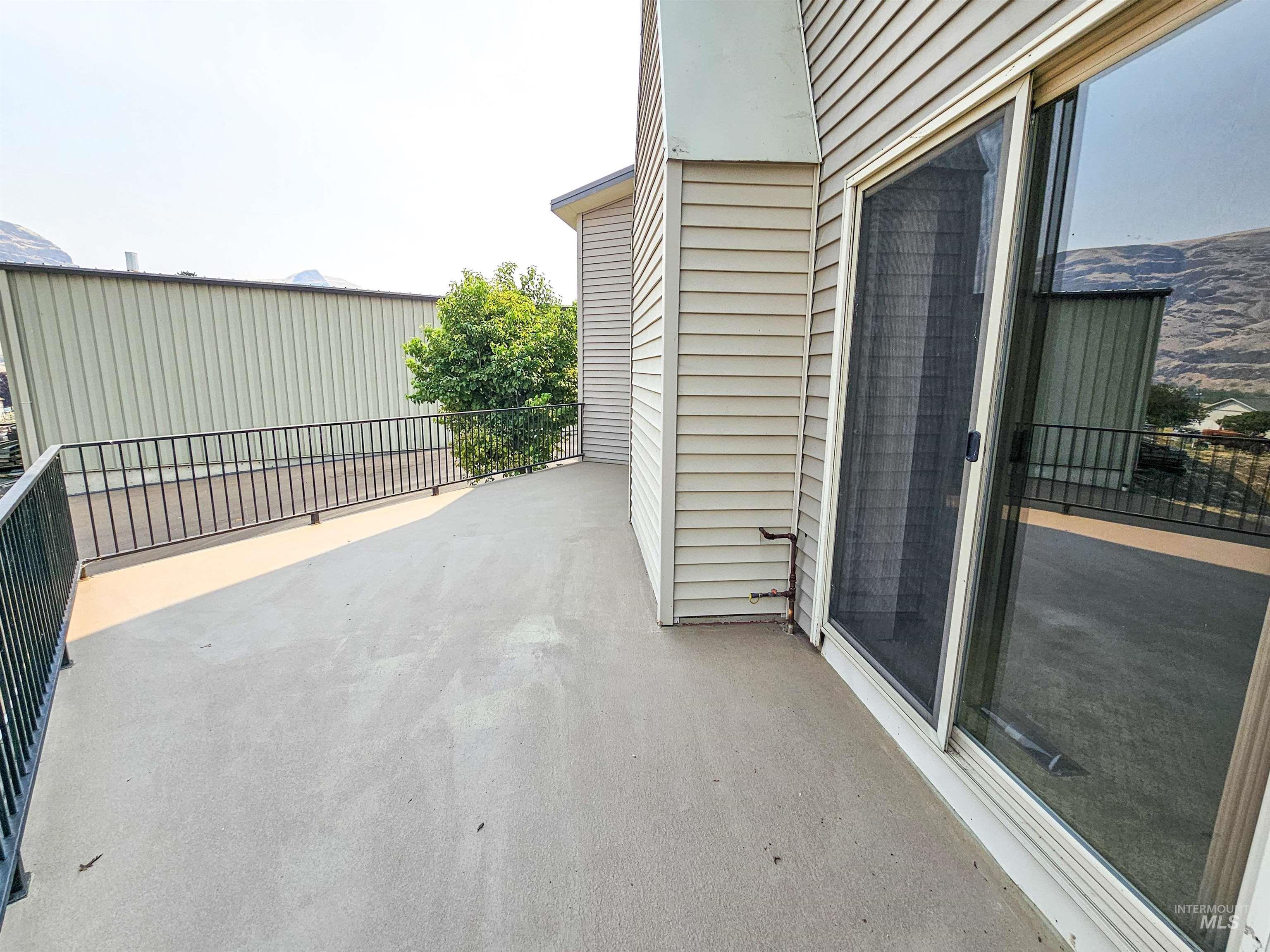 209 Harding St Property Photo 47