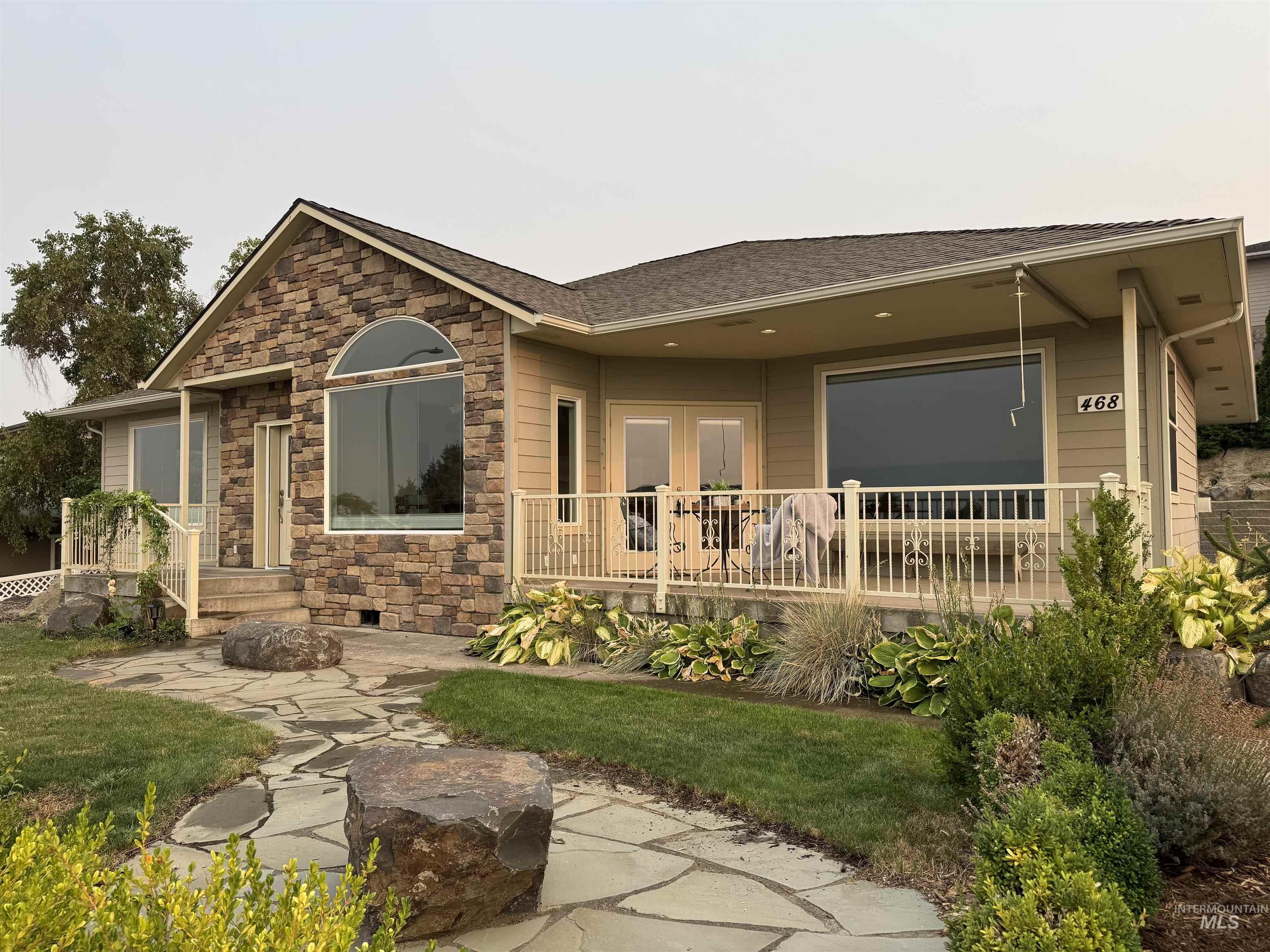 468 Crestline Circle Drive Property Photo 2