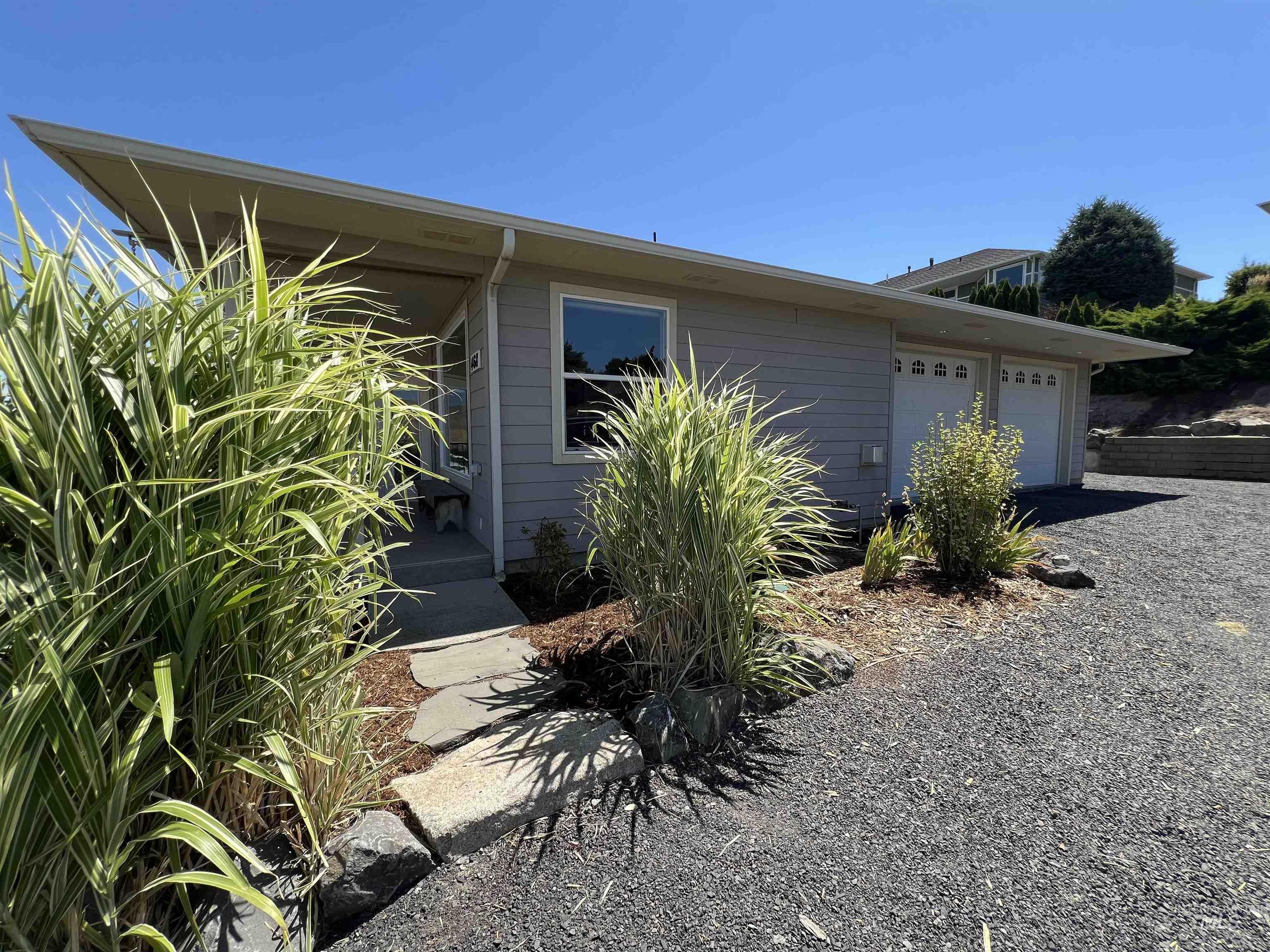 468 Crestline Circle Drive Property Photo 4