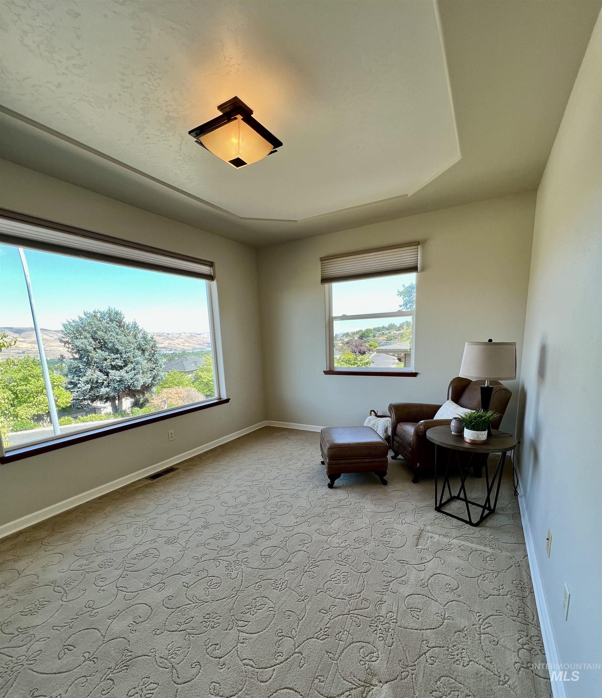 468 Crestline Circle Drive Property Photo 12