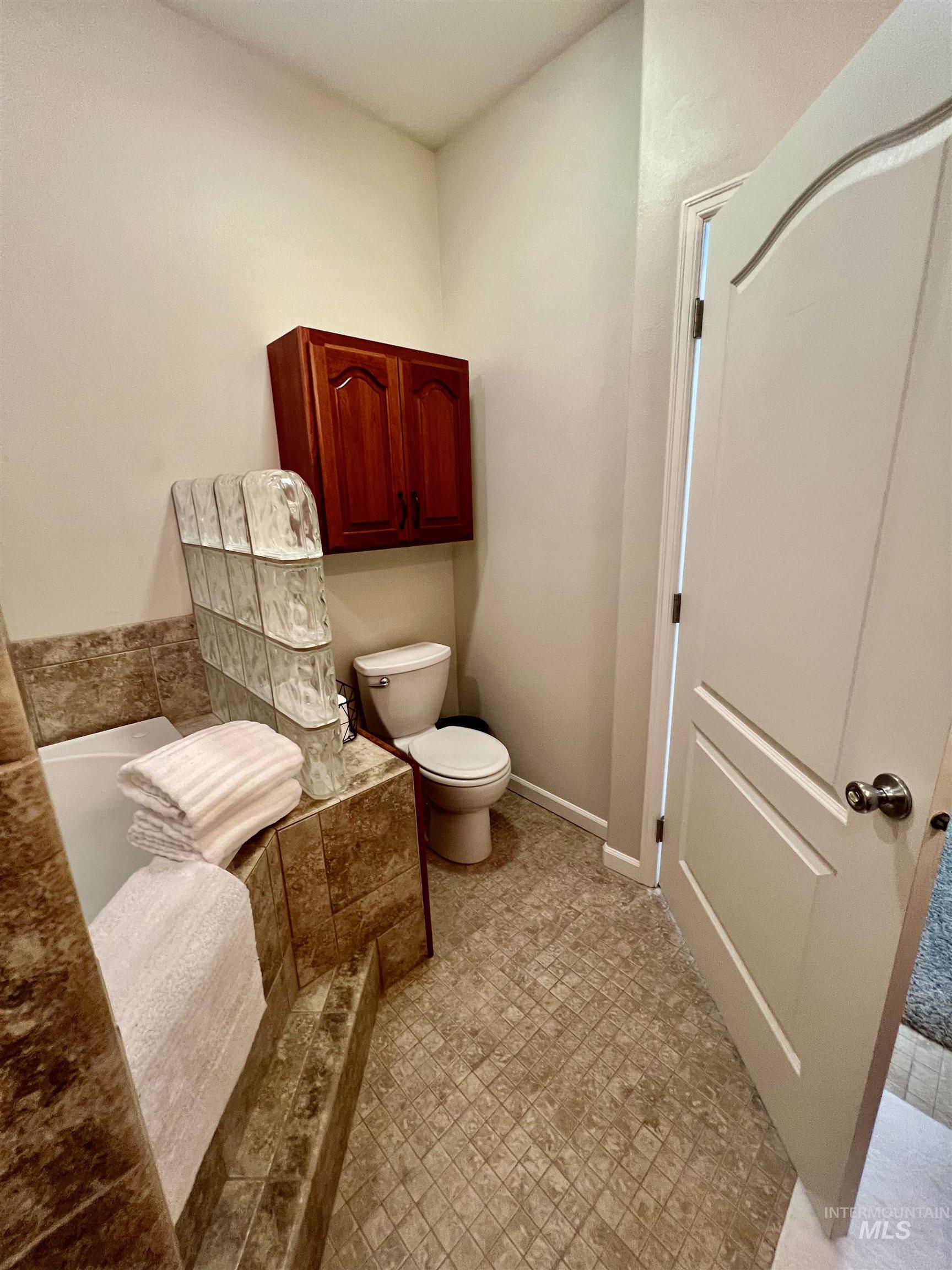 468 Crestline Circle Drive Property Photo 20