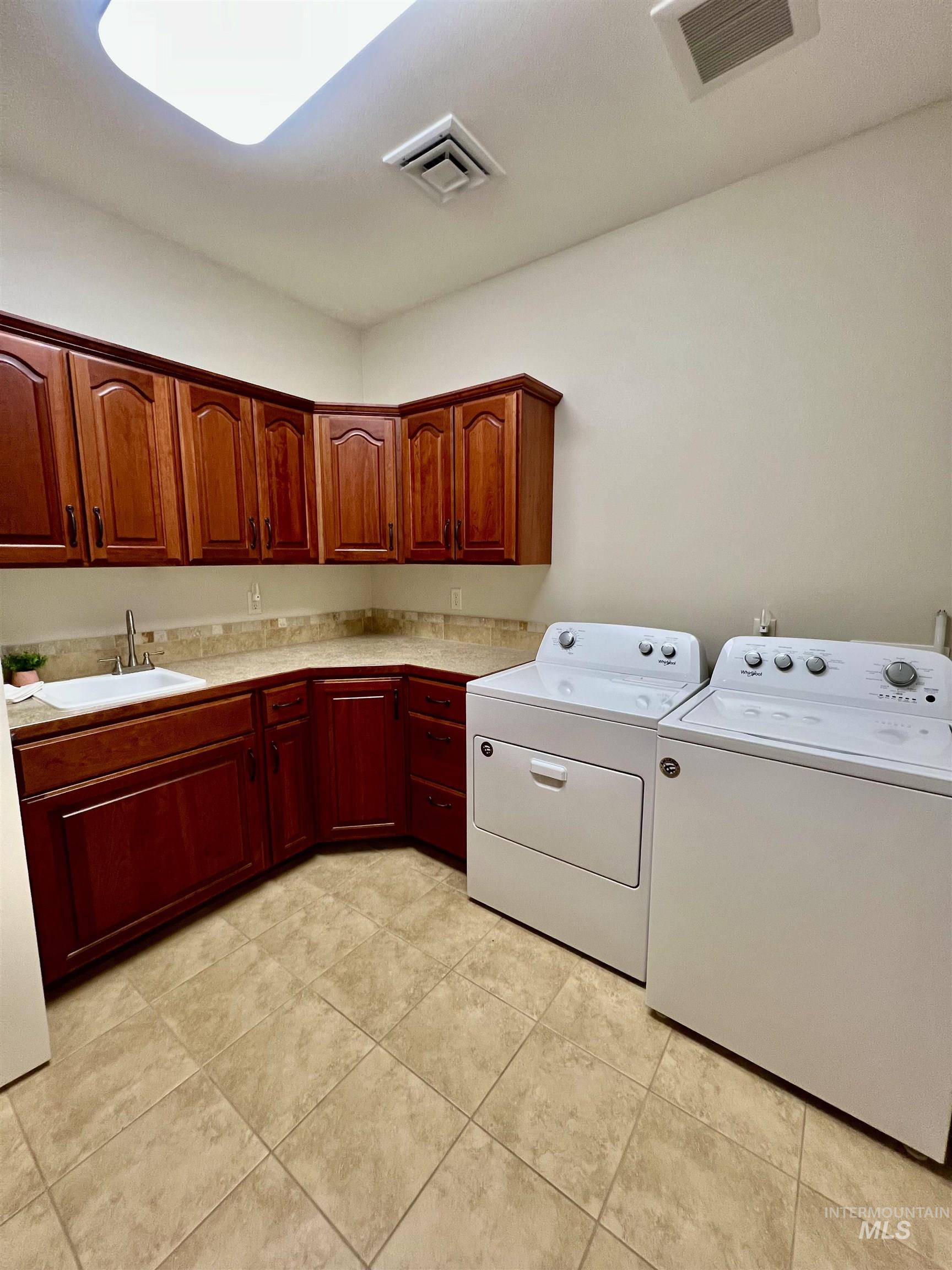 468 Crestline Circle Drive Property Photo 22