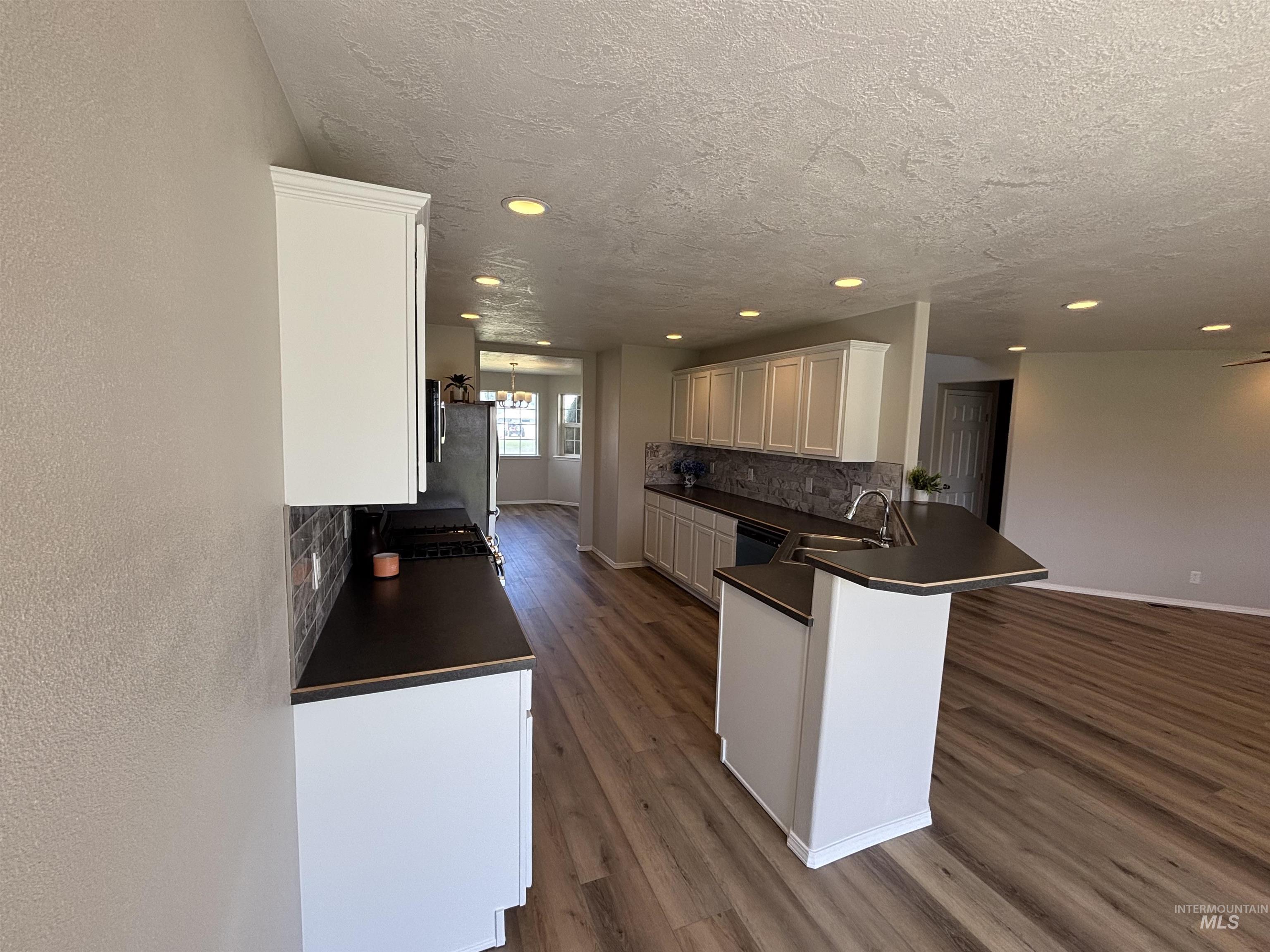 1190 Nw Bluegrass Cr Property Photo 9