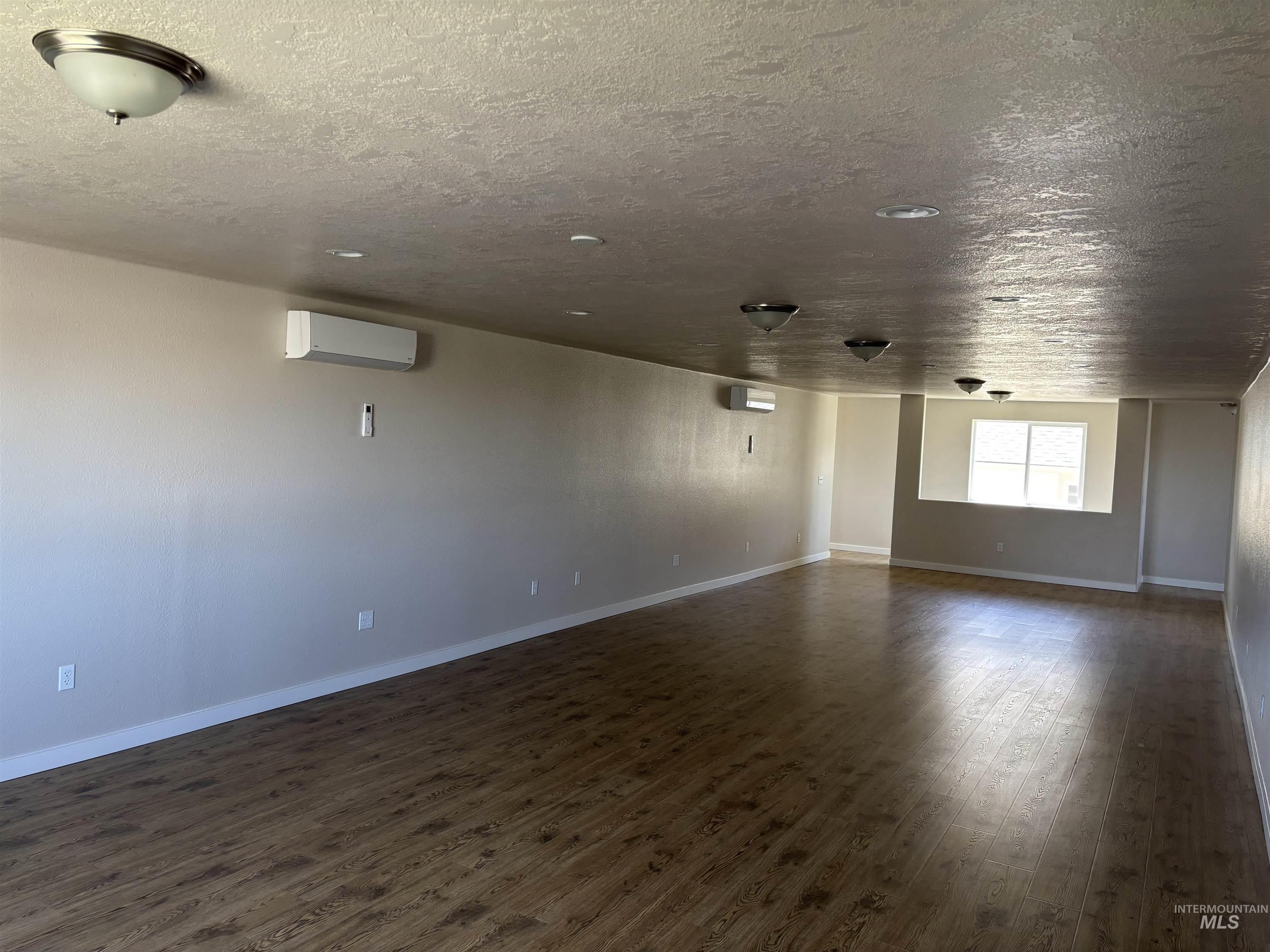 1190 Nw Bluegrass Cr Property Photo 36