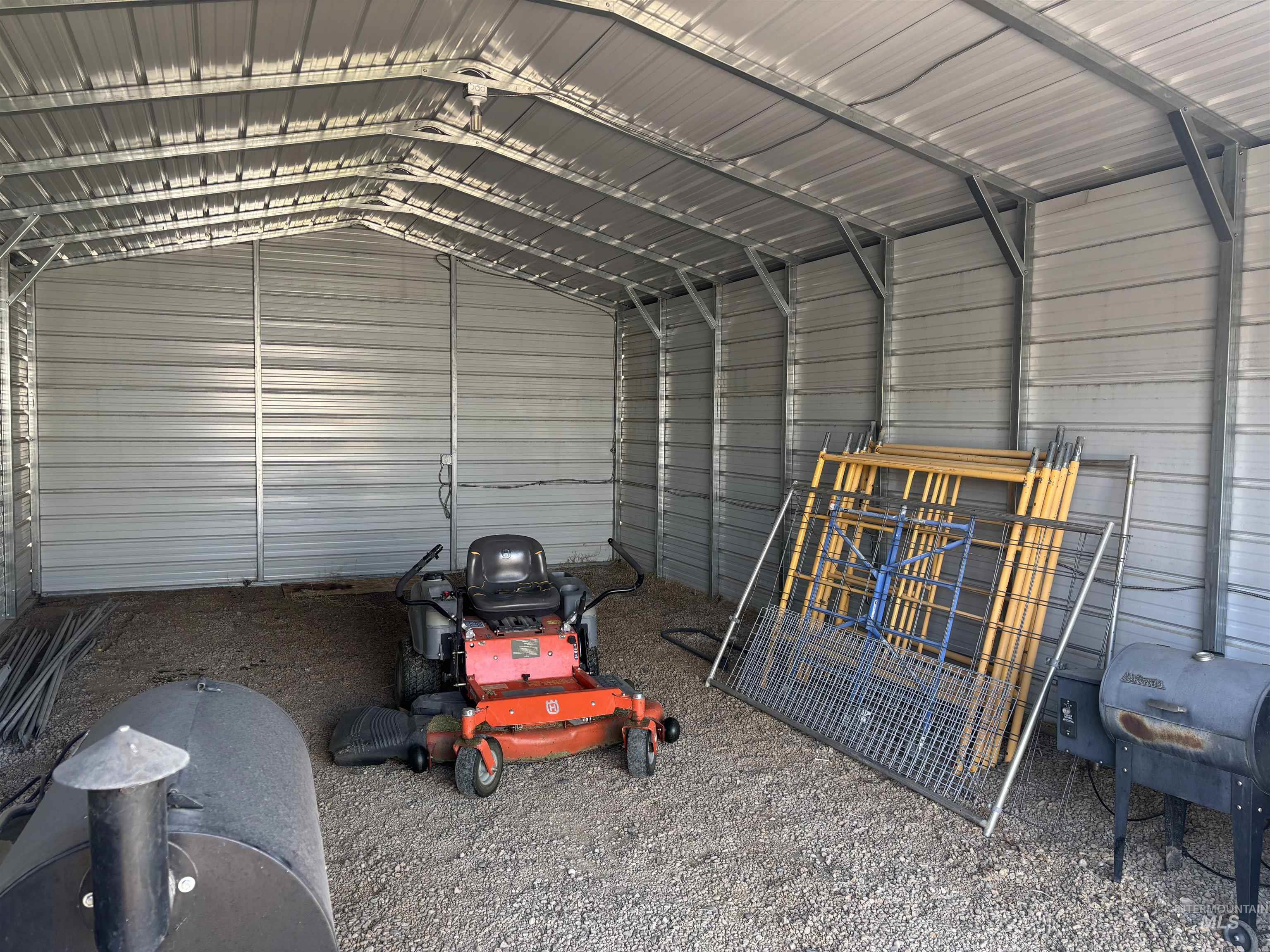 1190 Nw Bluegrass Cr Property Photo 45