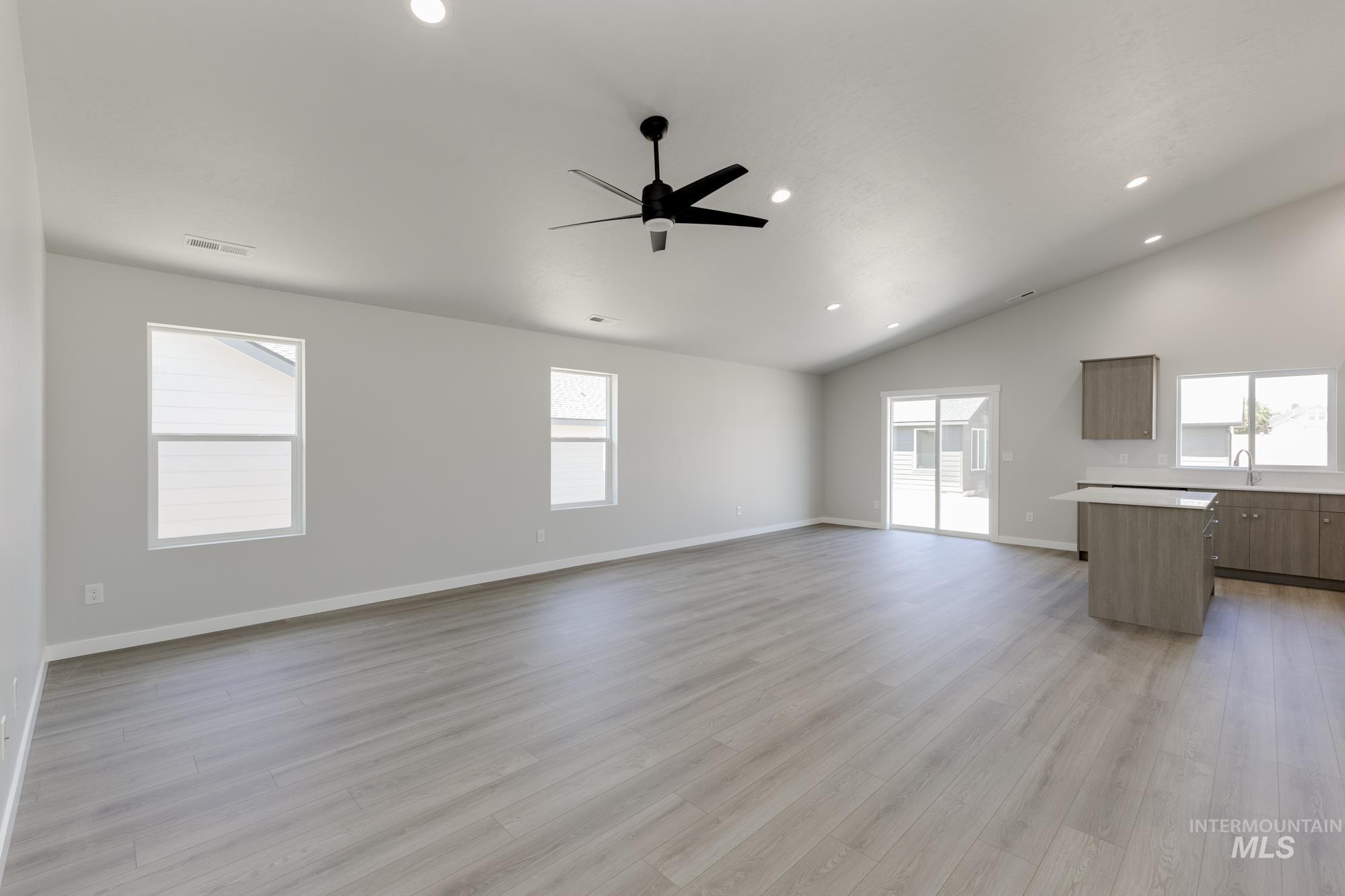 11090 W Trailheights Dr Property Photo 3